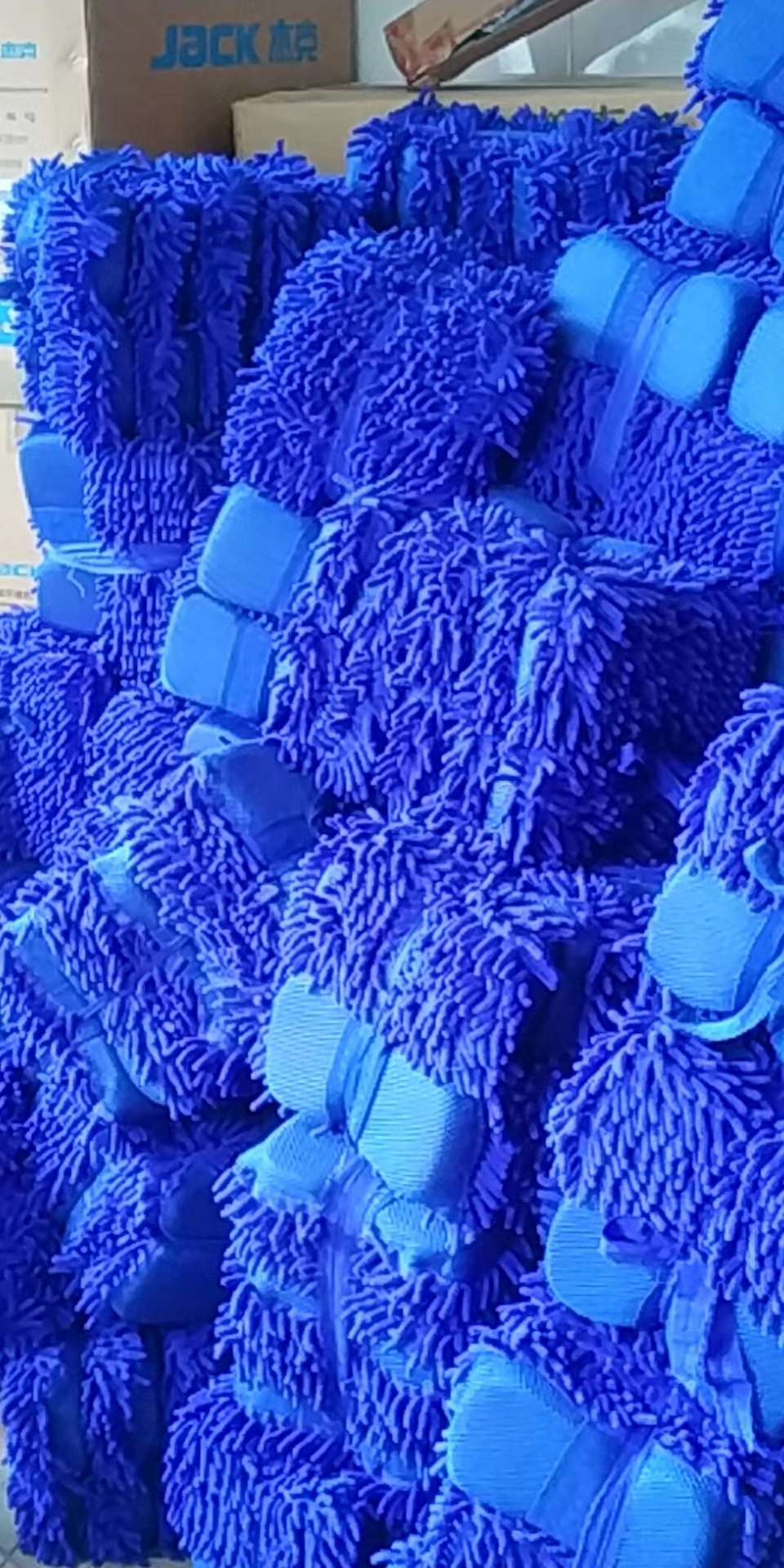 雪尼尔海绵洗车块。