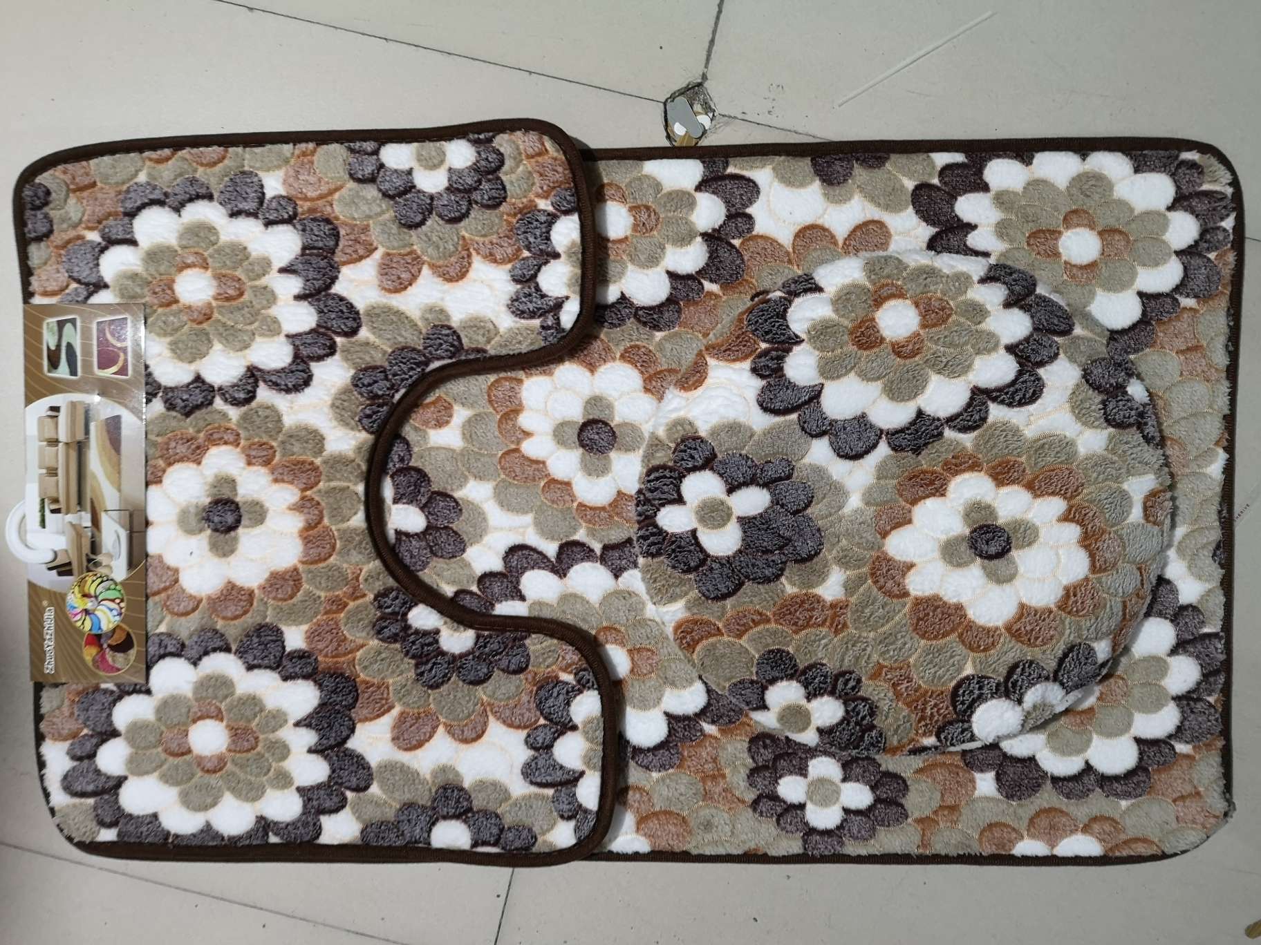 Three-piece bathroom mat set details Picture