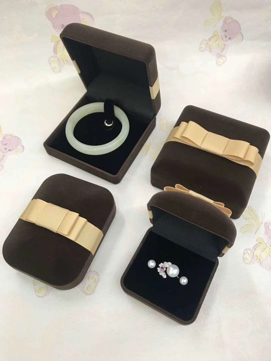 High-end iron box jewelry boxes, rings, pendants, bracelets, necklaces, sets details Picture