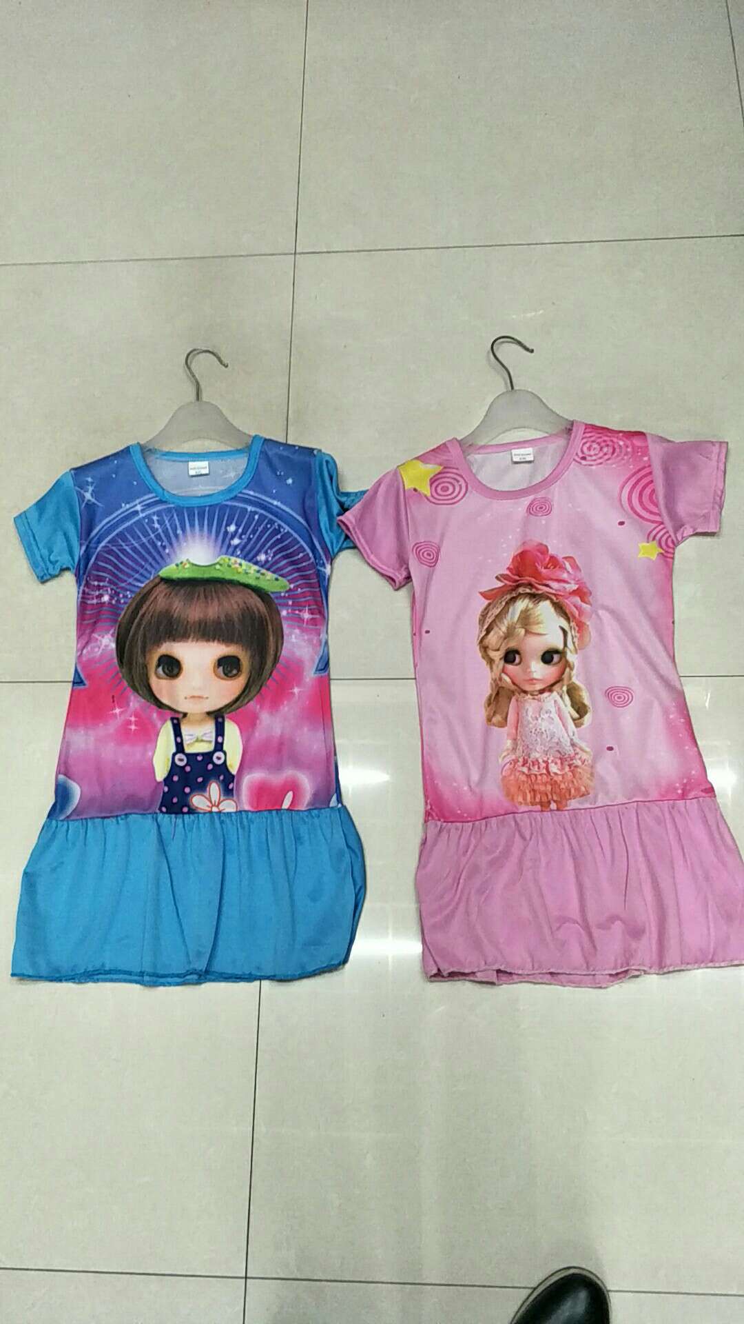 Girl's nightgown thumbnail