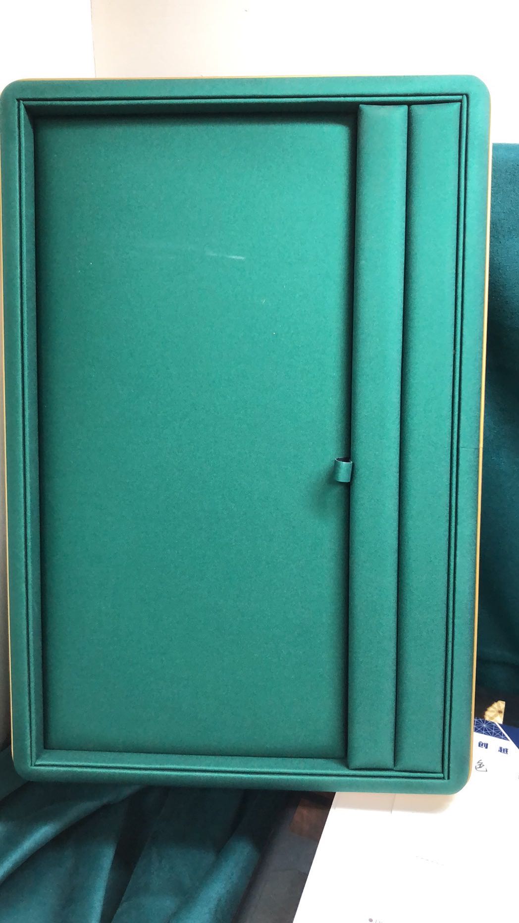 High-end microfiber discs, rings, pendants, bracelets, 12-grid, 18-grid, 24-grid, 18-grid pendant discs Application Scenario