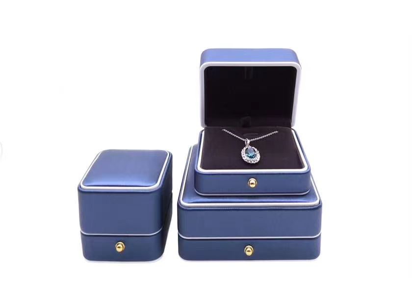 High-end jewelry boxes, rings, pendants, watches