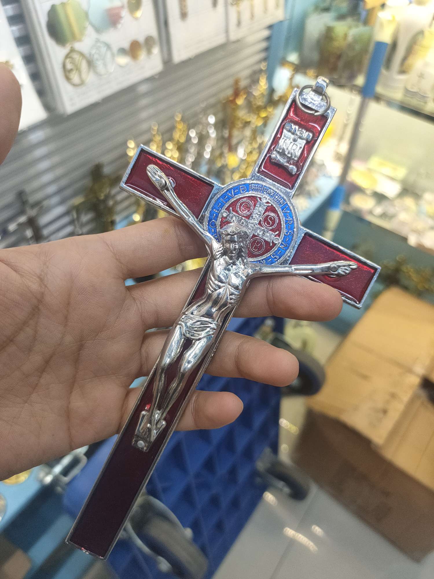Metal oil drip religious supplies accessories for crosses Application Scenario
