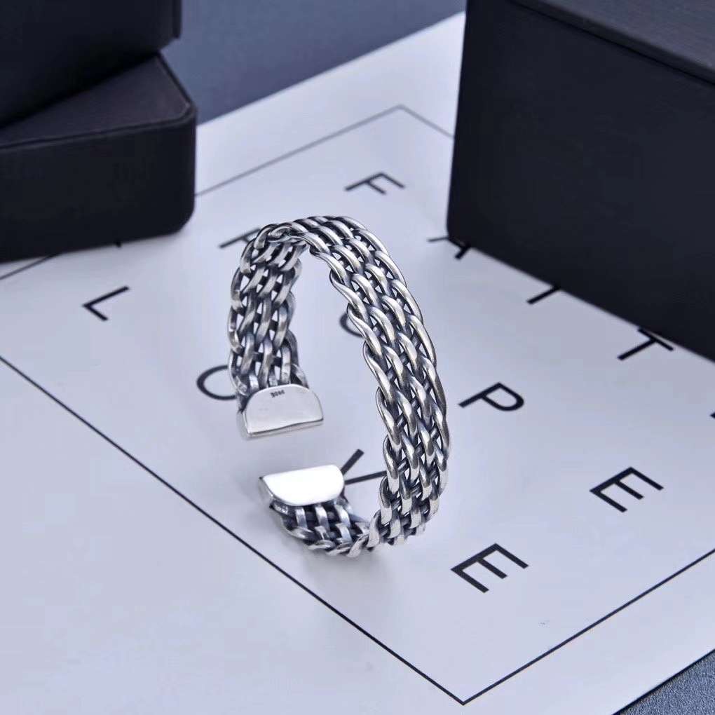 New Bracelet details Picture