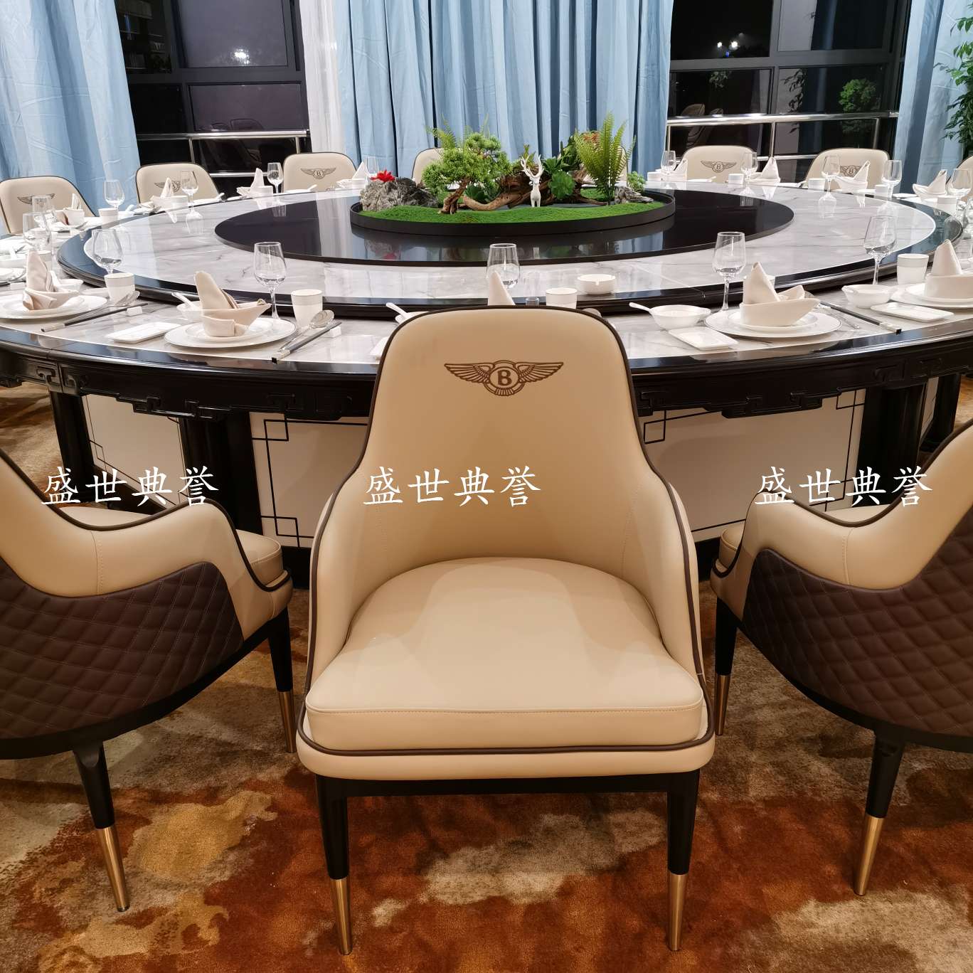 Huzhou Resort Hotel luxury private room solid wood chairs, Nordic modern VIP chairs, villa light luxury armchairs, hotel lobby negotiation chairs Specification image