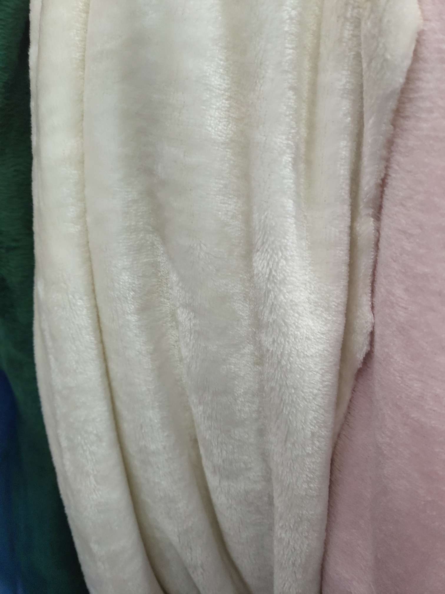 White velvet blanket, decorative handicraft fabric