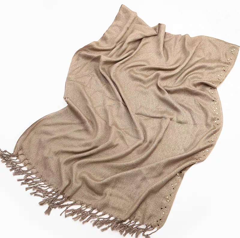 Hot diamond Dubai headscarf, women's travel sun protection head cover, breathable bestseller clothing, plum blossom snow-spun silk Xinjiang Mu scarf 2