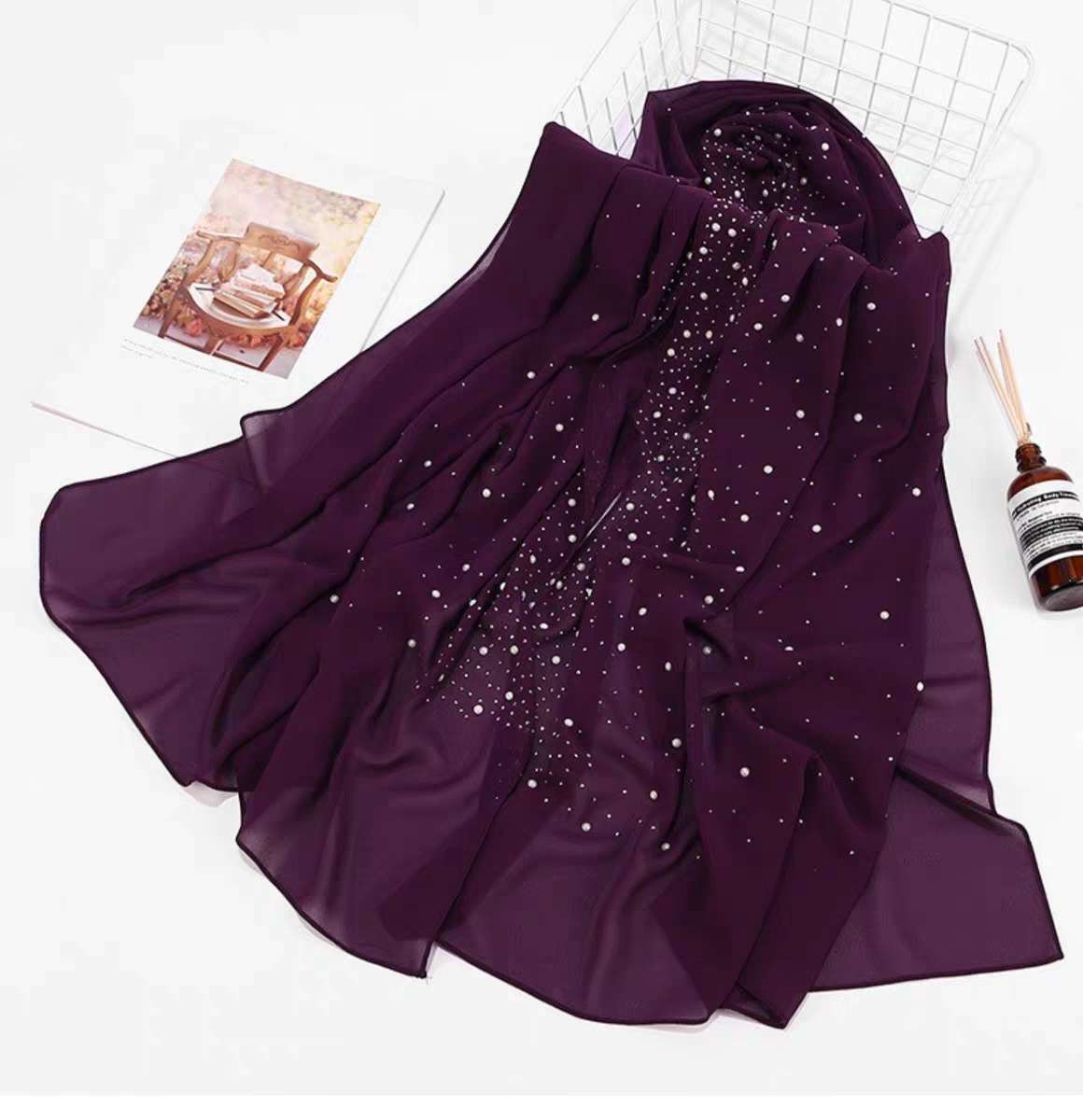 Hot diamond Dubai headscarf, women's travel sun protection headscarf, headscarf, breathable bestseller clothing, plum blossom snow spun silk, Xinjiang Mu 14