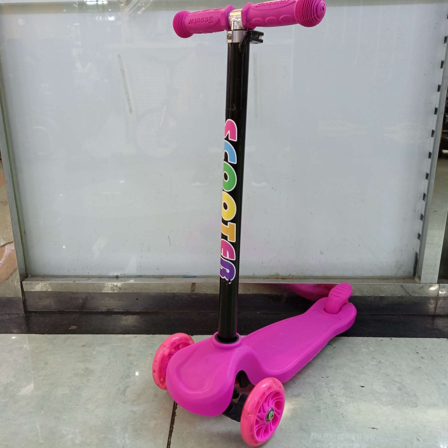 Migo electric scooter three-wheeled