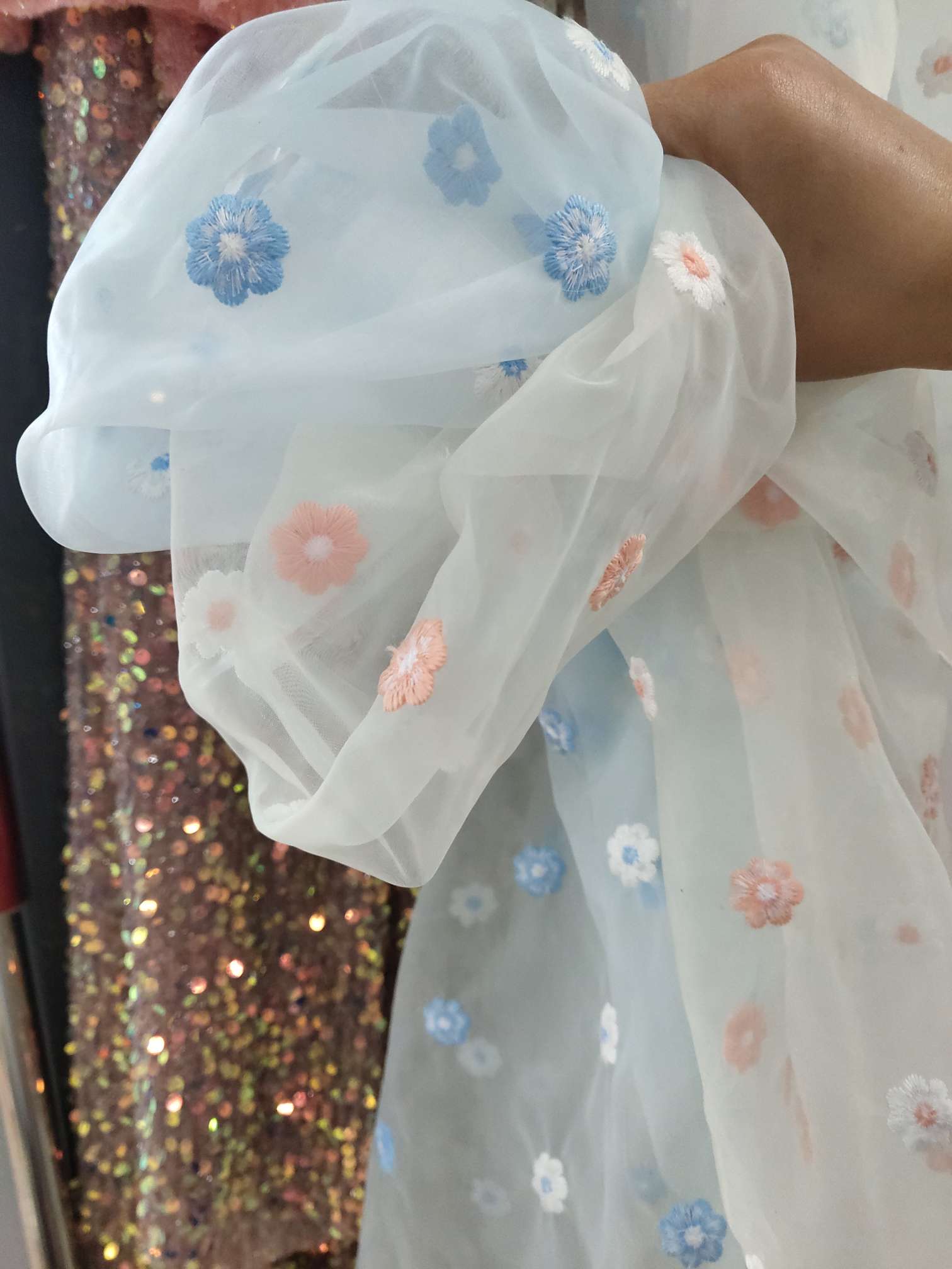 小花图案网纱布服装饰品工艺品面料2022批发