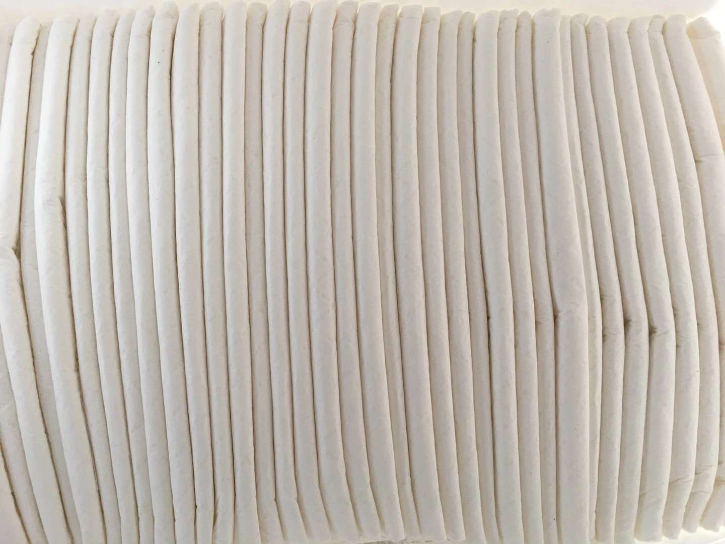 宠物用品尿片/宠物尿不湿/宠物宝宝尿片白底实物图