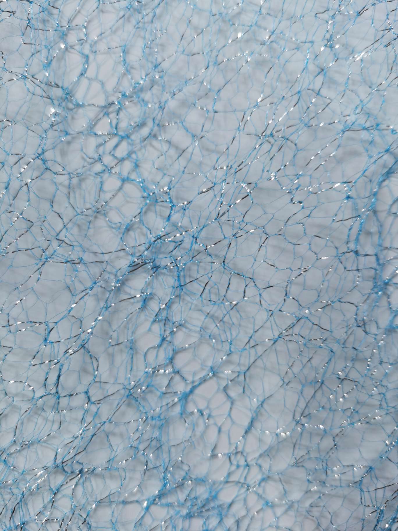 Silver wire mesh is used for the fabric of clothing, accessories and handicrafts