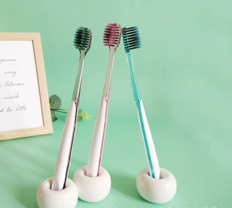 Casley 806 soft bristled toothbrush Application Scenario