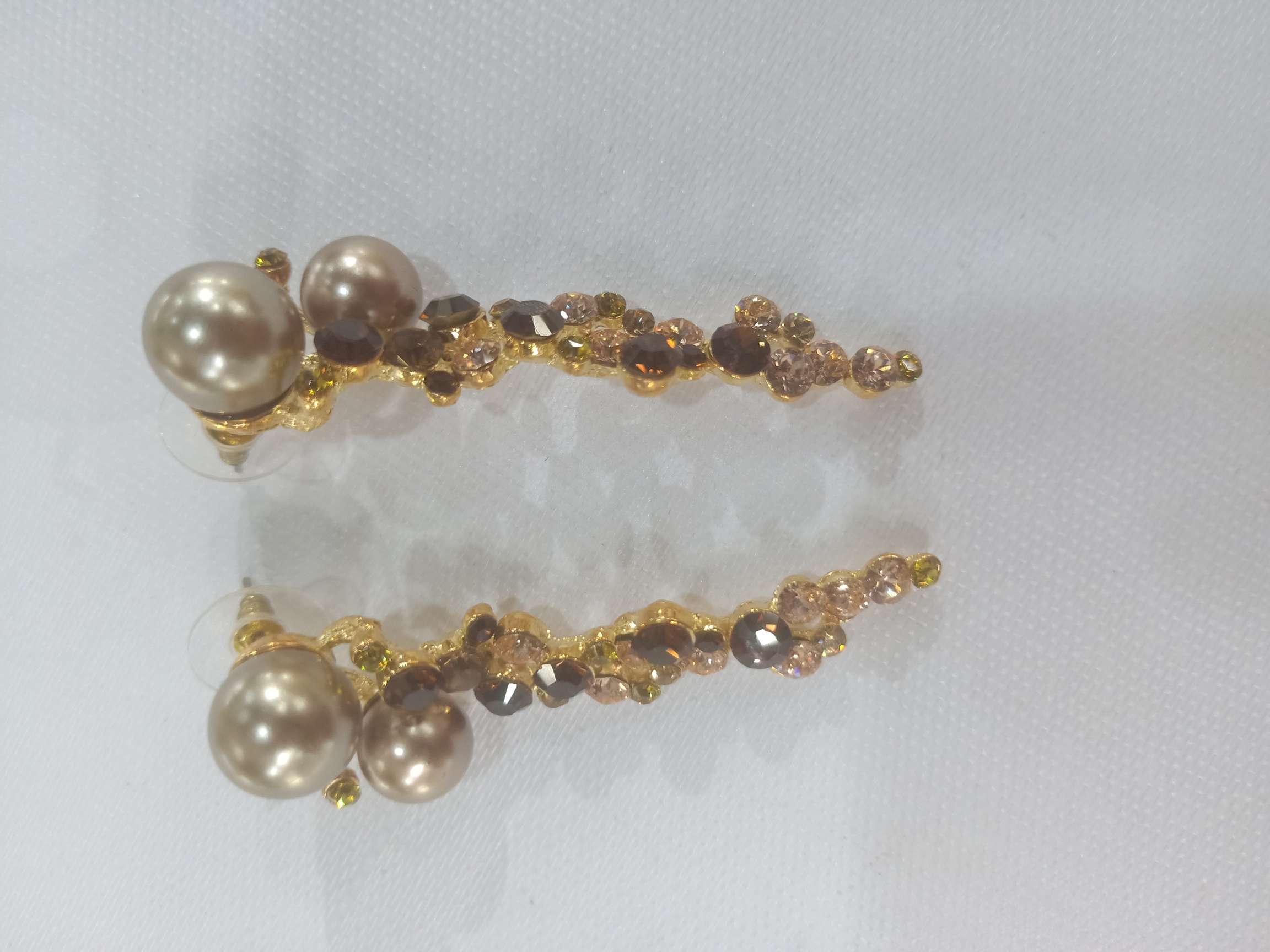 新光施华洛世奇水晶珍珠耳钉细节图