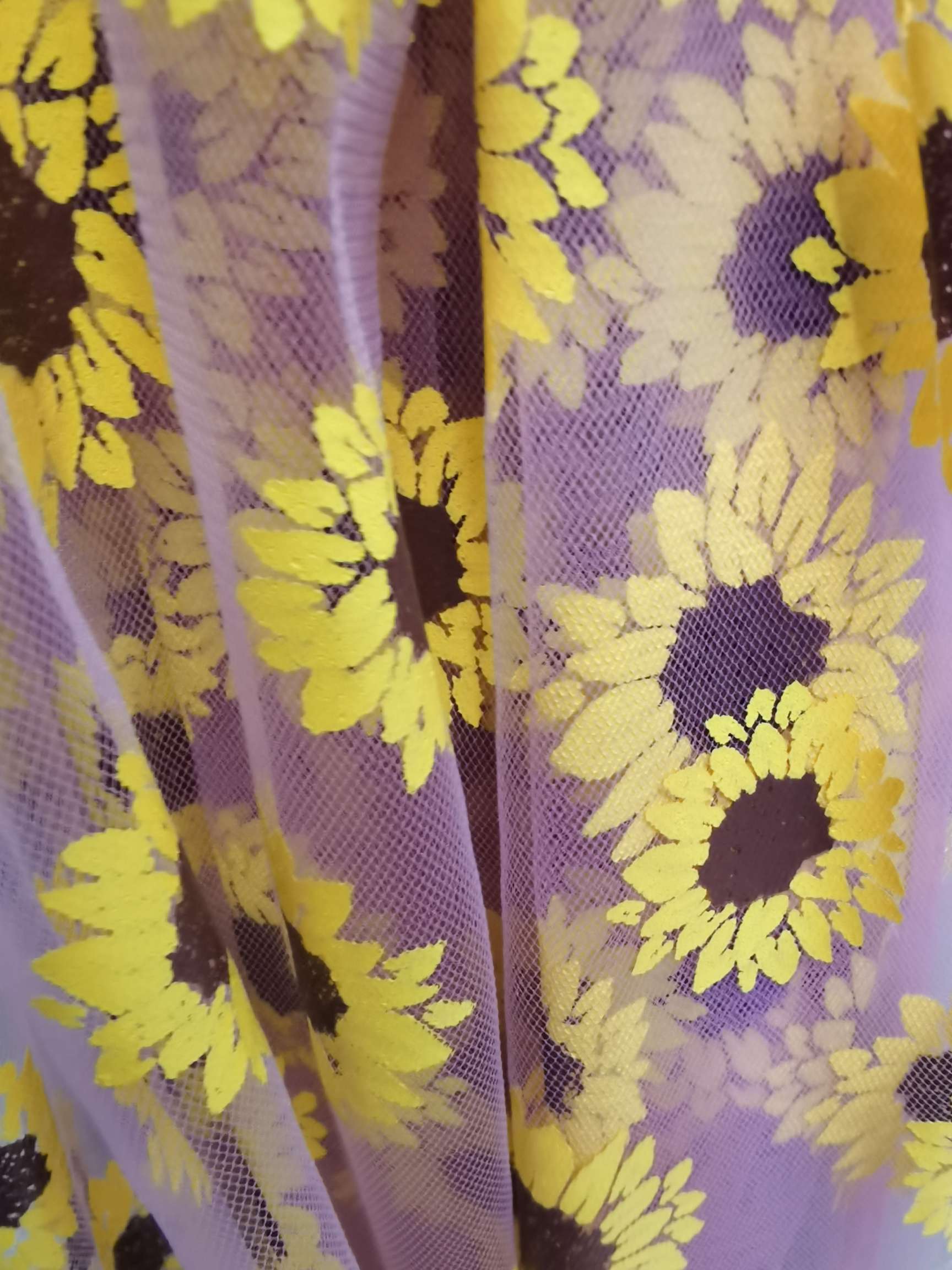 Sunflower printed mesh fabric is used as the fabric for clothing accessories details Picture