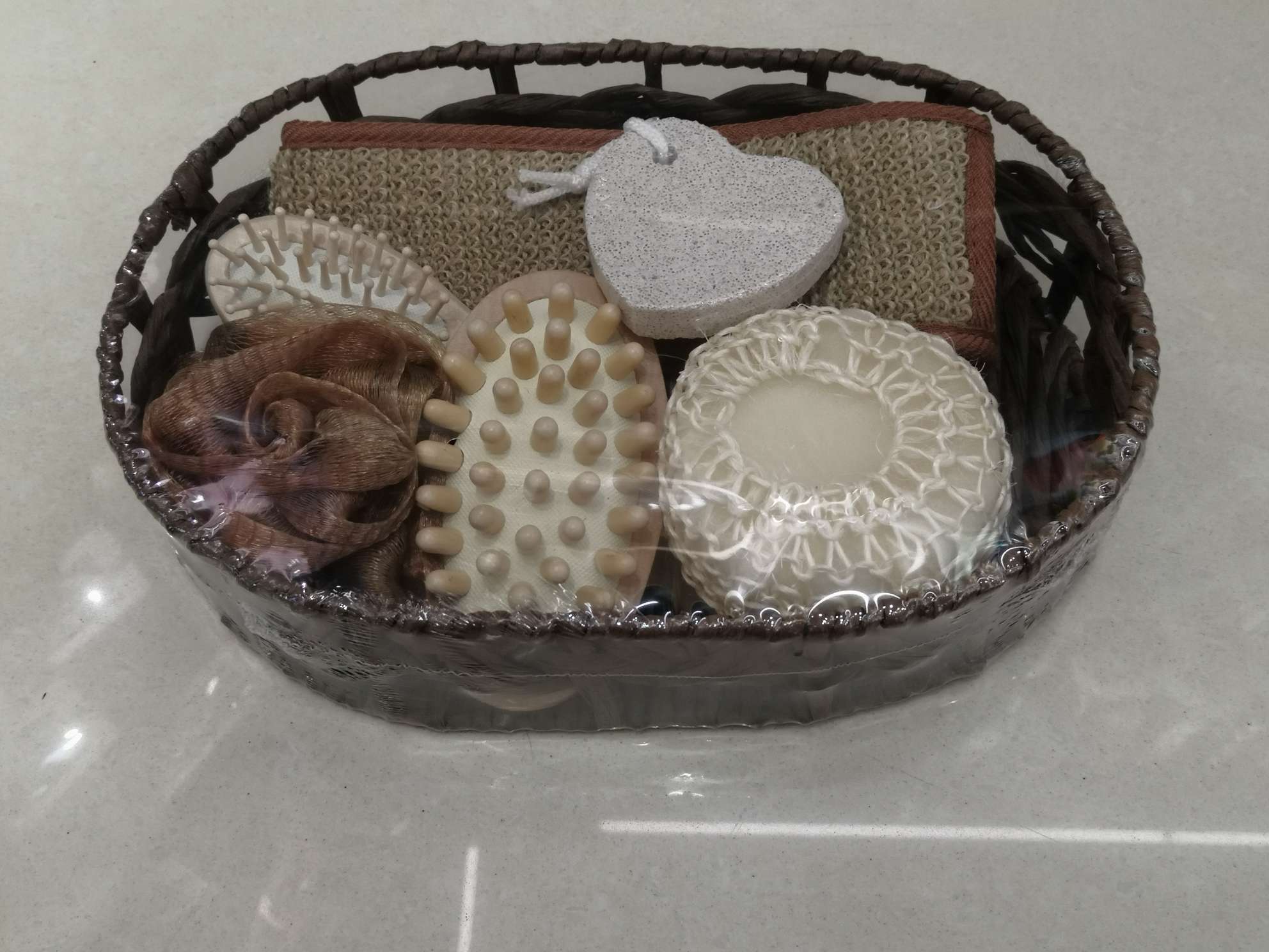 毛巾  梳子，拉背，海绵