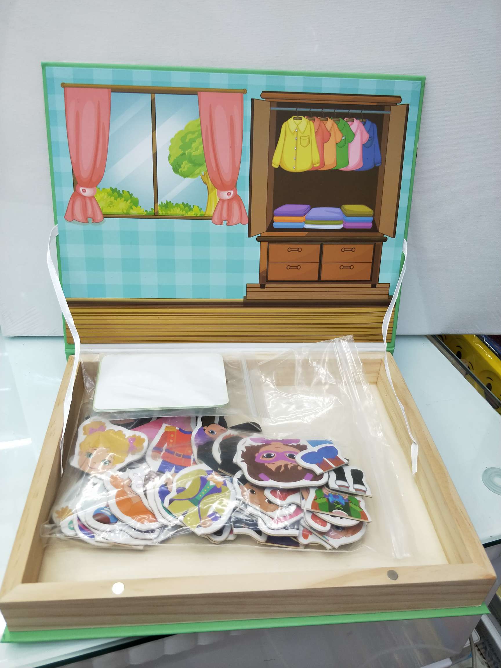 儿童益智磁性多功能收纳盒