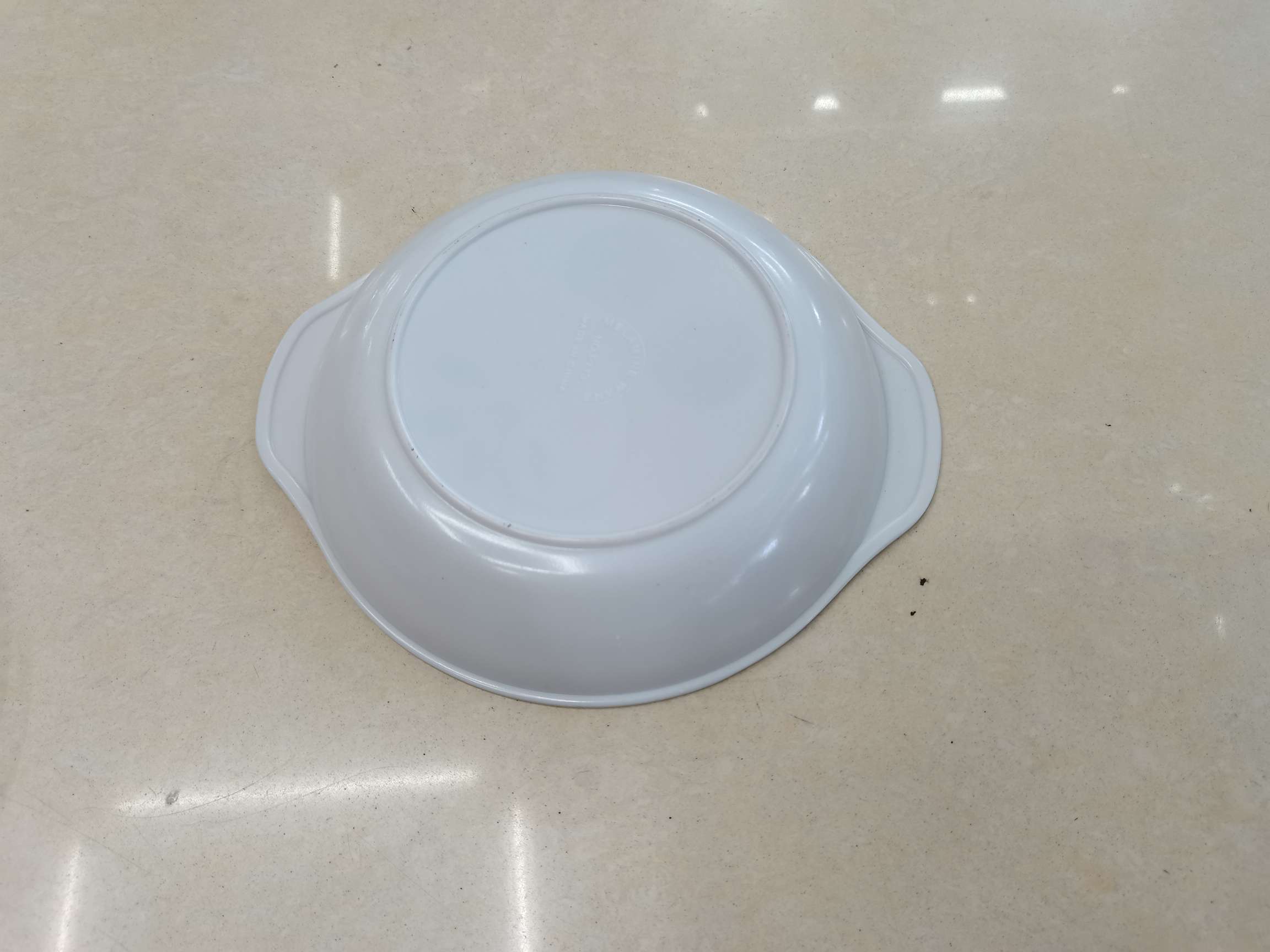 P713双耳盘白底实物图