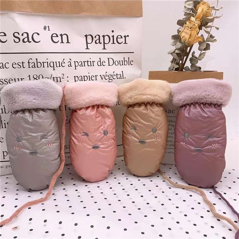 Children's fashion new gloves thumbnail