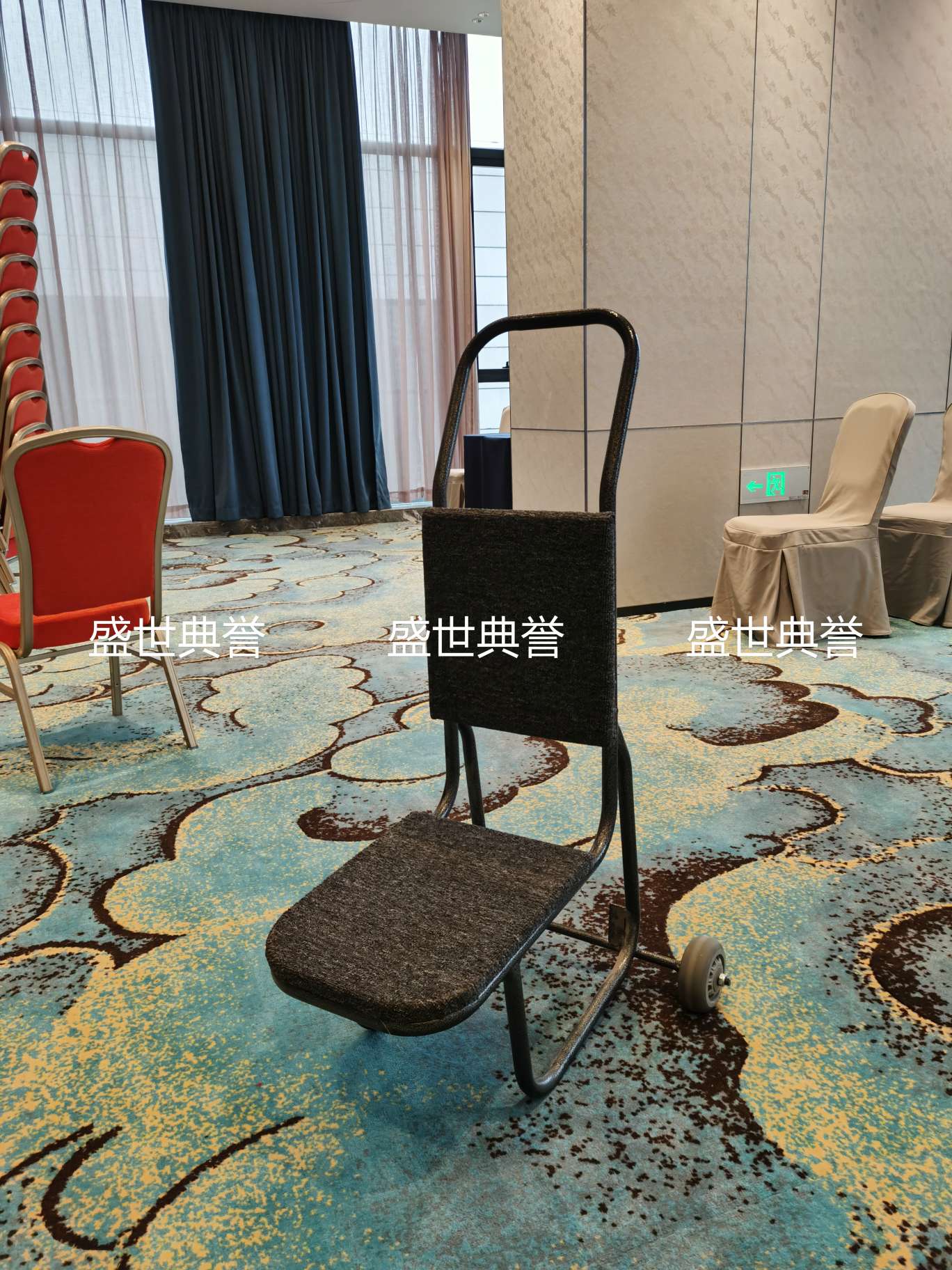 上海国际五星级酒店宴会厅椅子运输车会议中心宴会椅推车搬运车推椅车详情图1