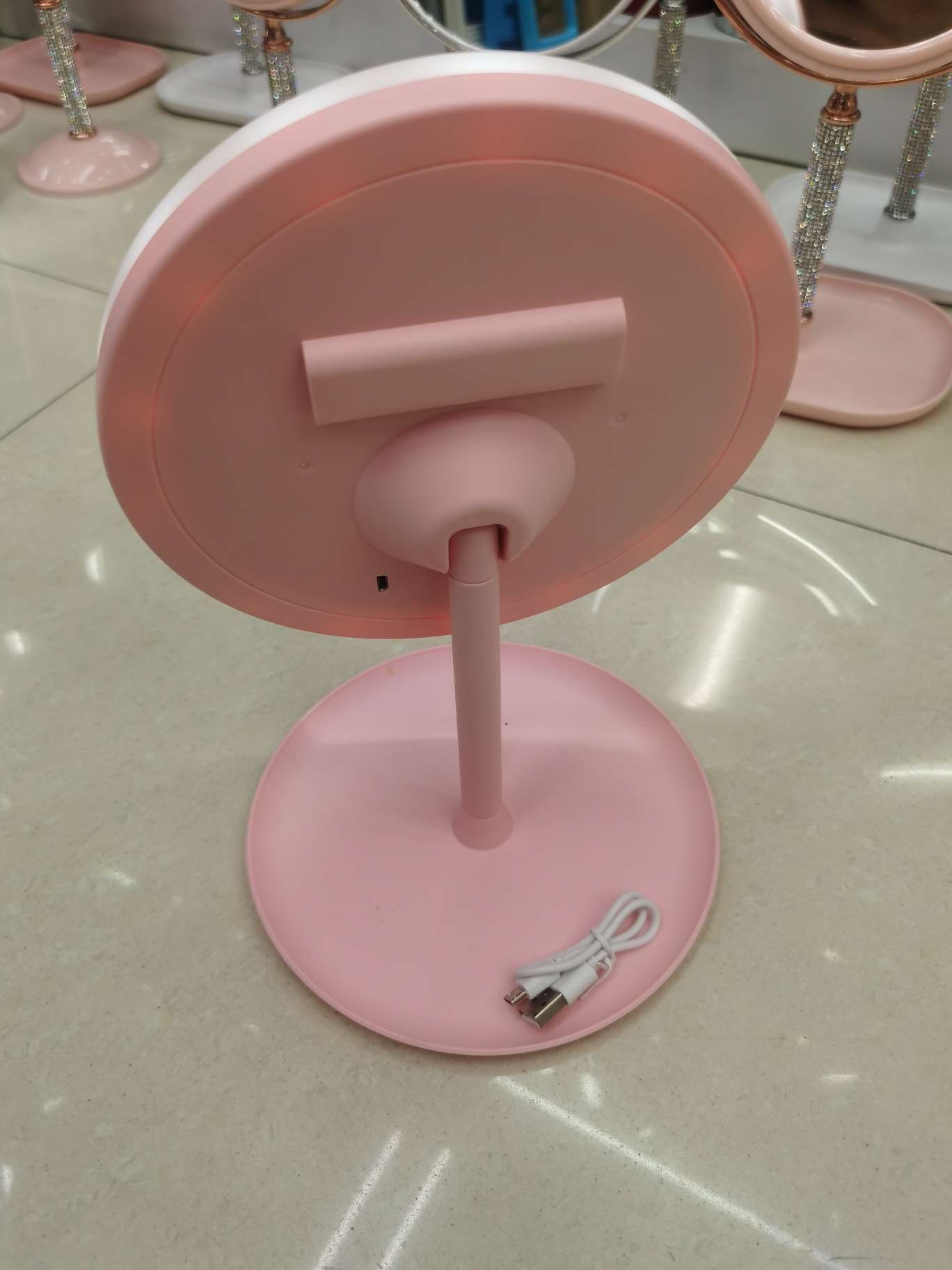 Led Kawaii Dressing Table With Adjustable Angle Makeup Mirror Application Scenario