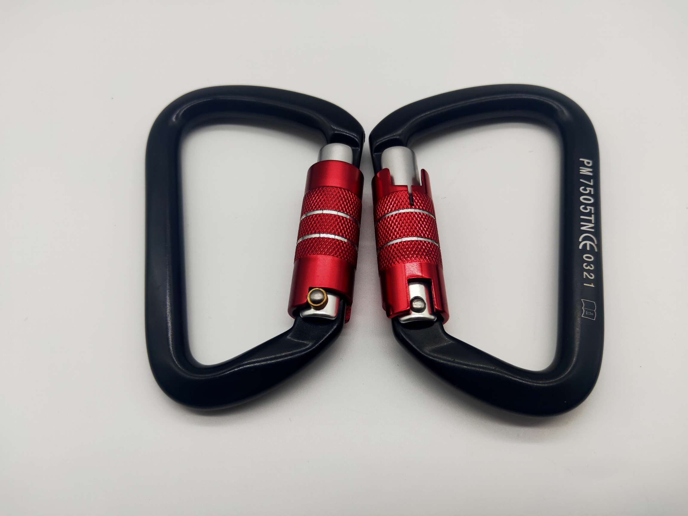 Type D Mountaineering Buckle Master Lock 2500 details Picture