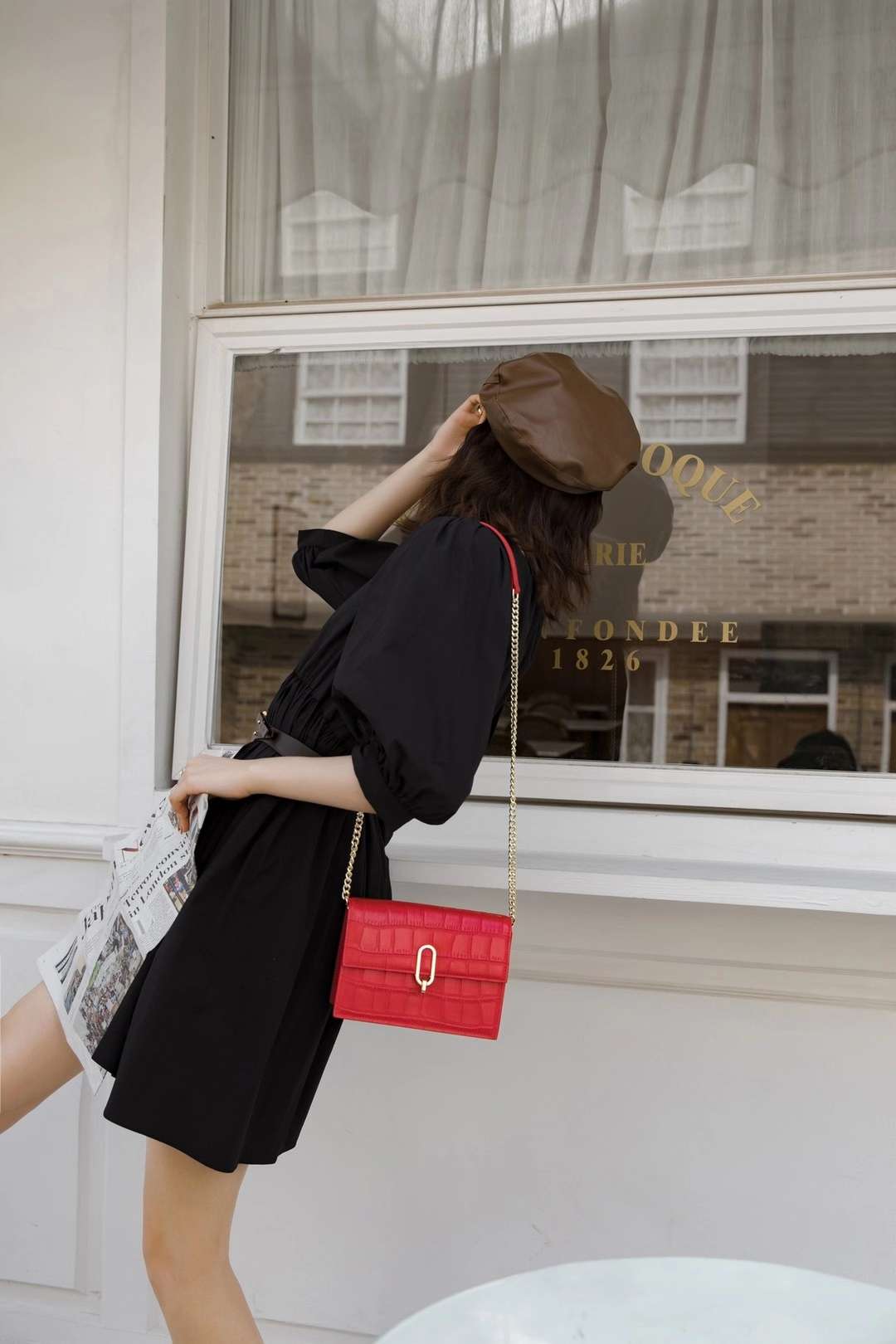 B1562，大红细节图