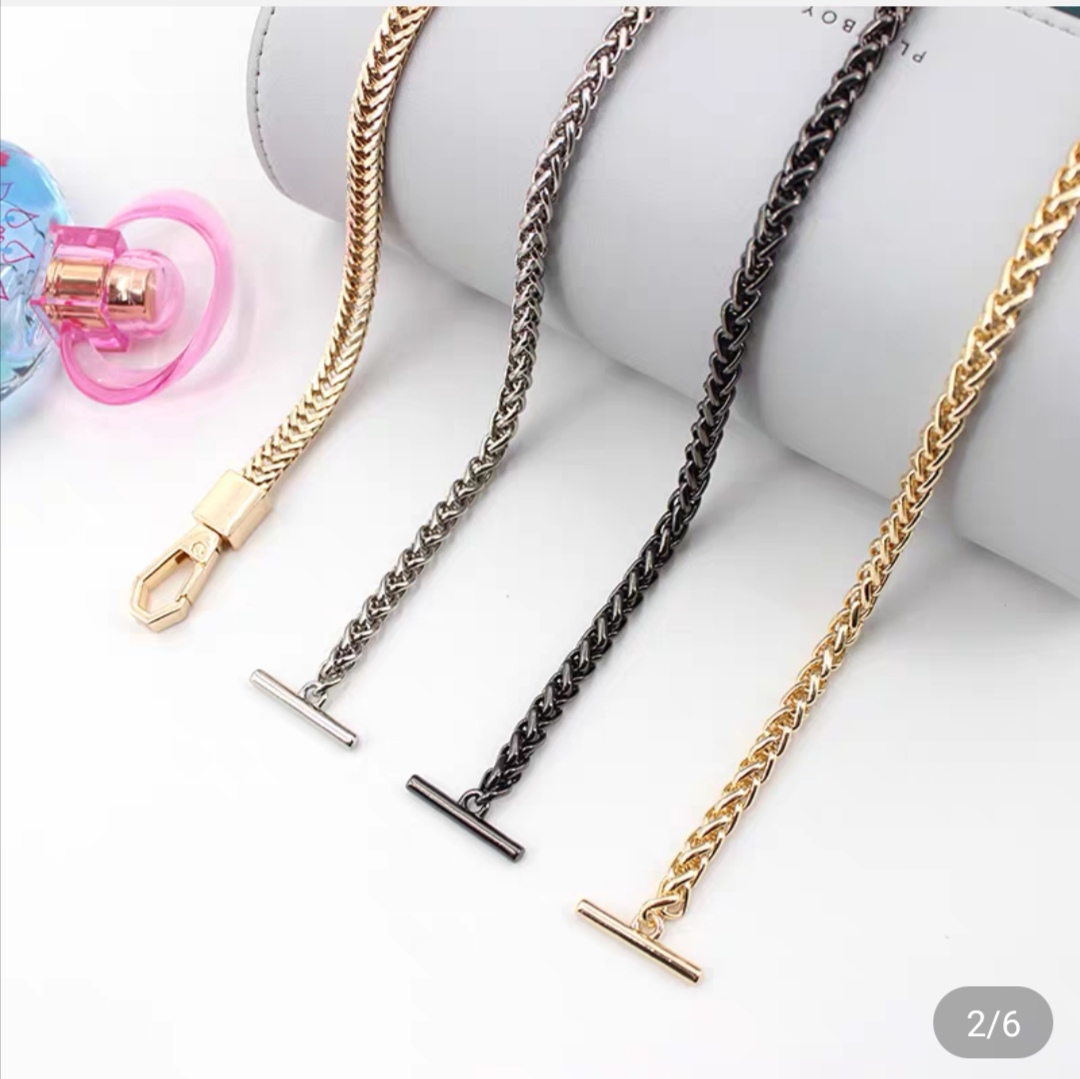 各种箱包链条。裤链细节图