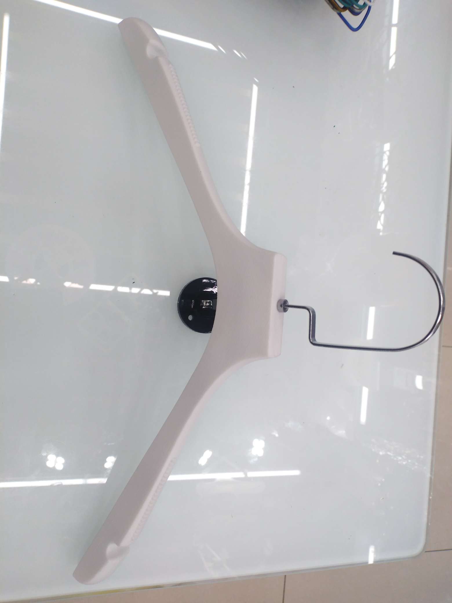 2.0拉丝衣架详情图1