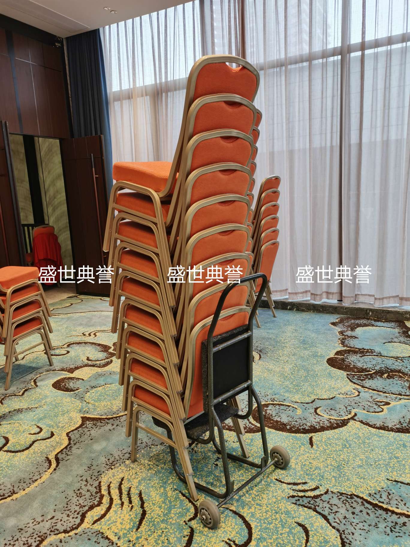 上海五星级酒店宴会厅家具国际会议中心铝合金宴会椅婚宴酒席铝椅详情图5