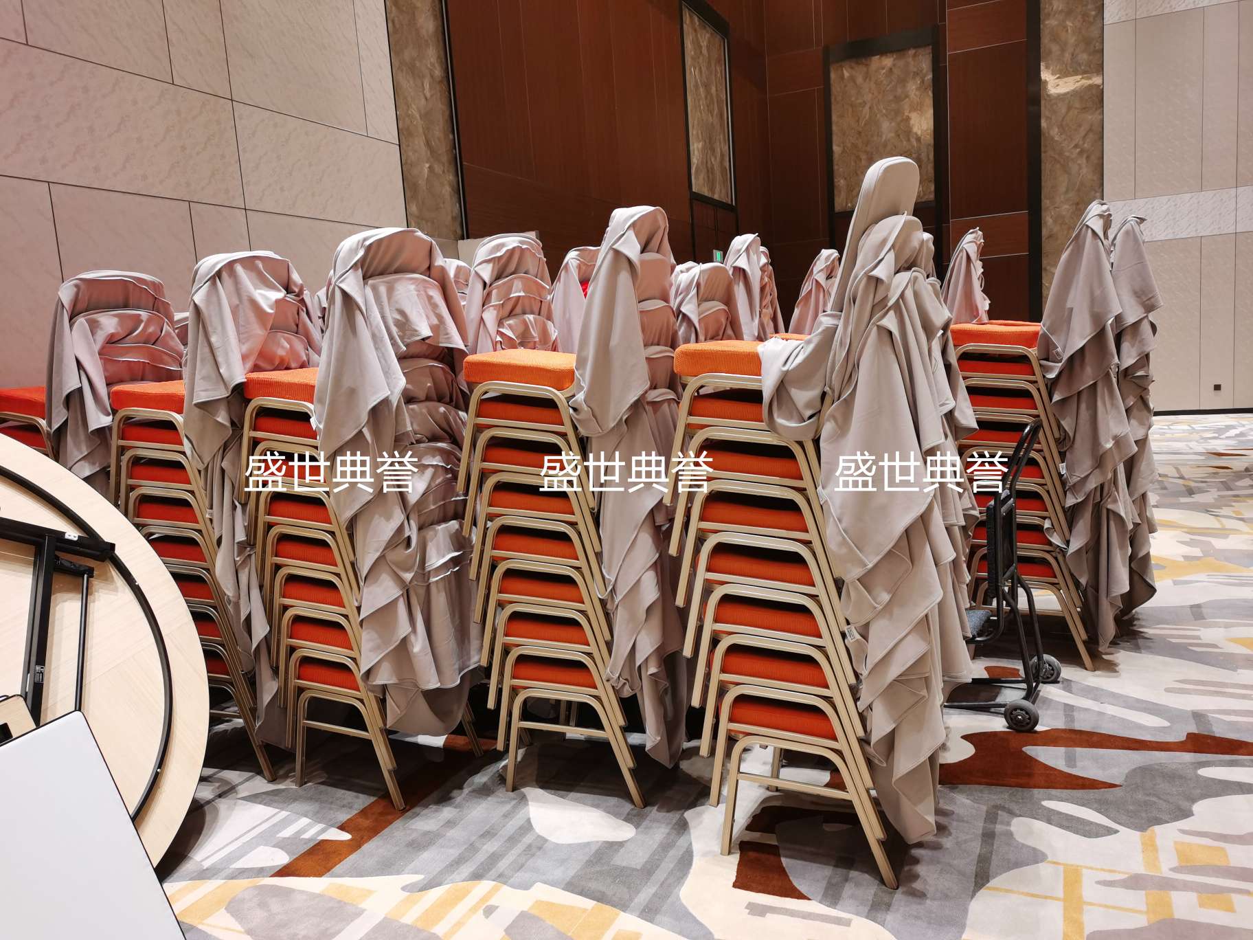 上海五星级酒店宴会厅家具国际会议中心铝合金宴会椅婚宴酒席铝椅详情图10