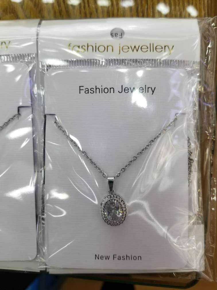 Small necklace J thumbnail
