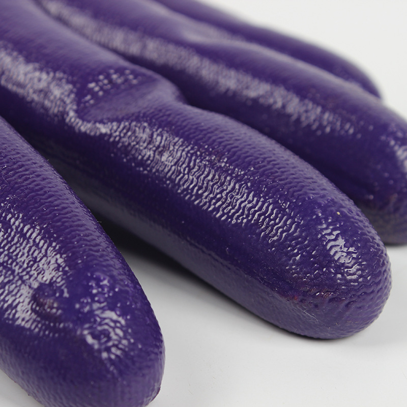 劳保手套 丁腈半挂浸胶手套 13针尼龙半胶防护胶皮手套白底实物图