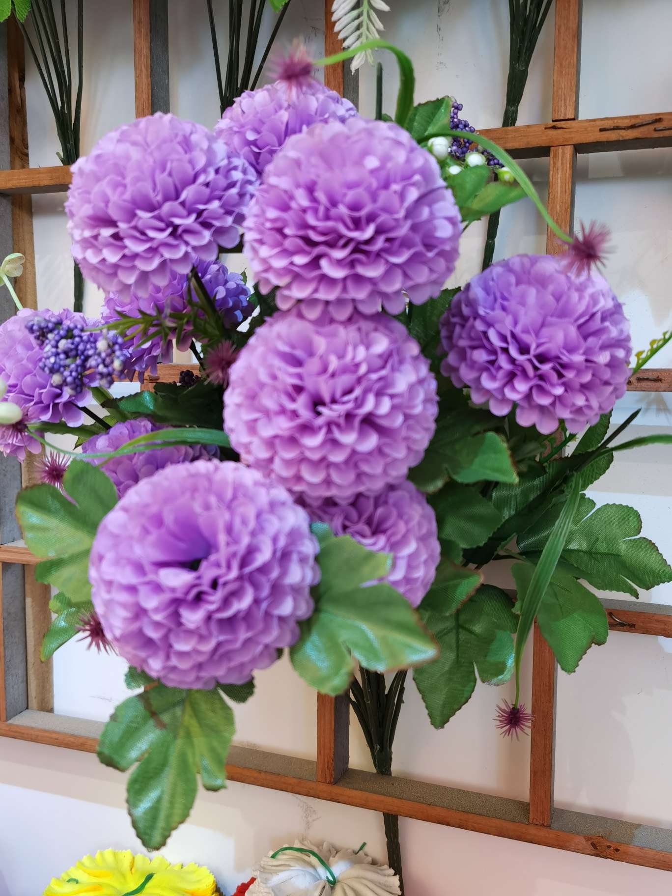 12 head chrysanthemum thumbnail