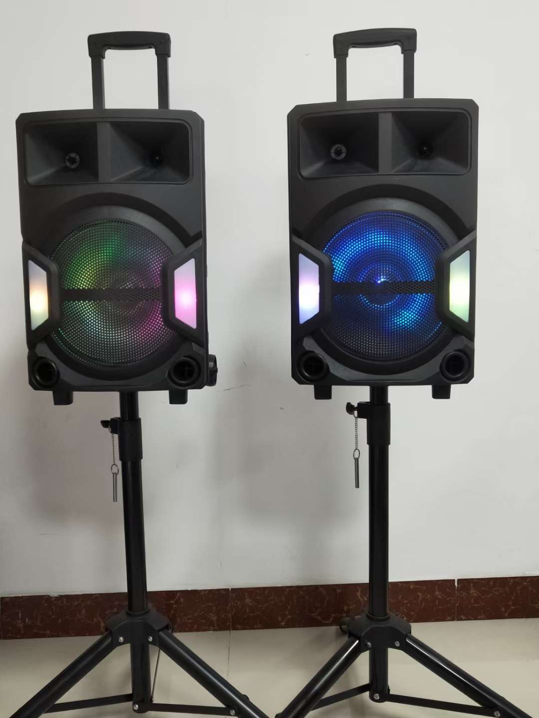 BT, 12 inch tie bar speaker, portable speaker, portable speaker wide. Dancing sound of blue tooth speaker undefined