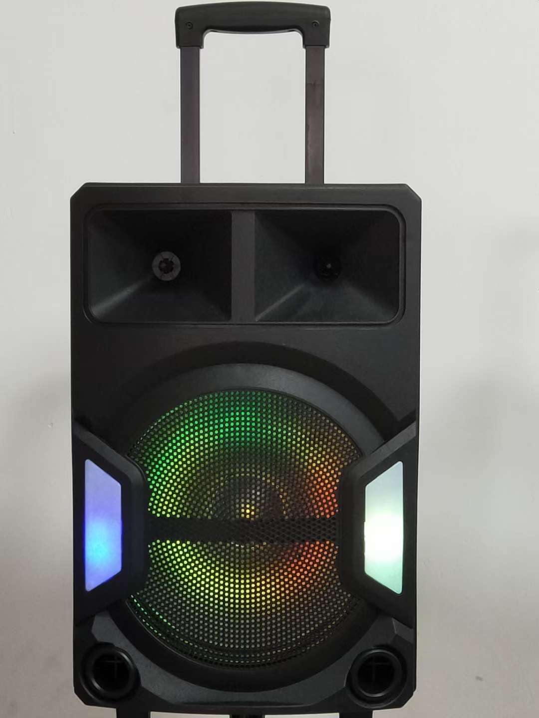 BT, 12 inch tie bar speaker, portable speaker, portable speaker wide. Dancing sound of blue tooth speaker undefined