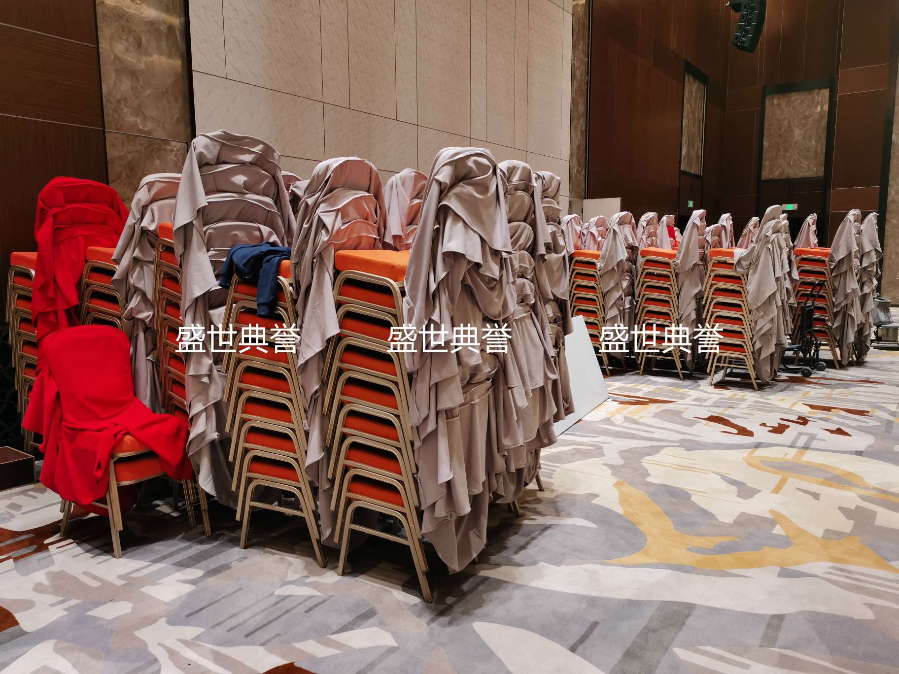 Nanchang hotel banquet hall wedding banquet dining tables and chairs Conference center folding aluminum alloy chairs Banquet tables and chairs Banquet chairs detail image 12