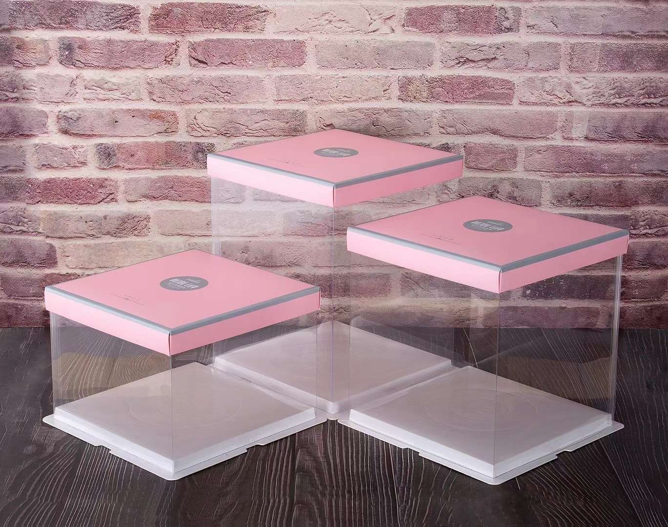 A white transparent cake box Application Scenario