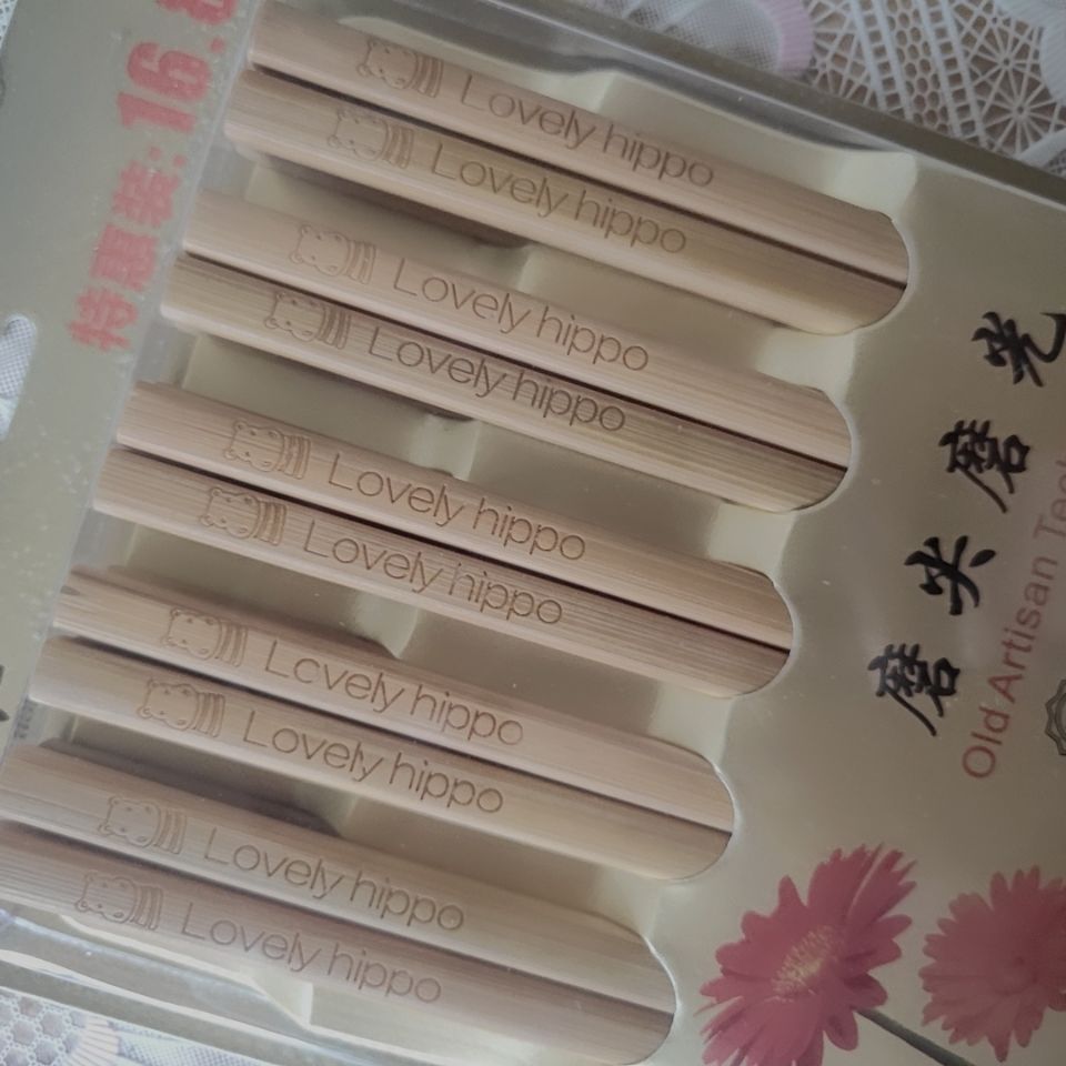 Xiangyanghong 10 pairs of polished and sharpened chopsticks