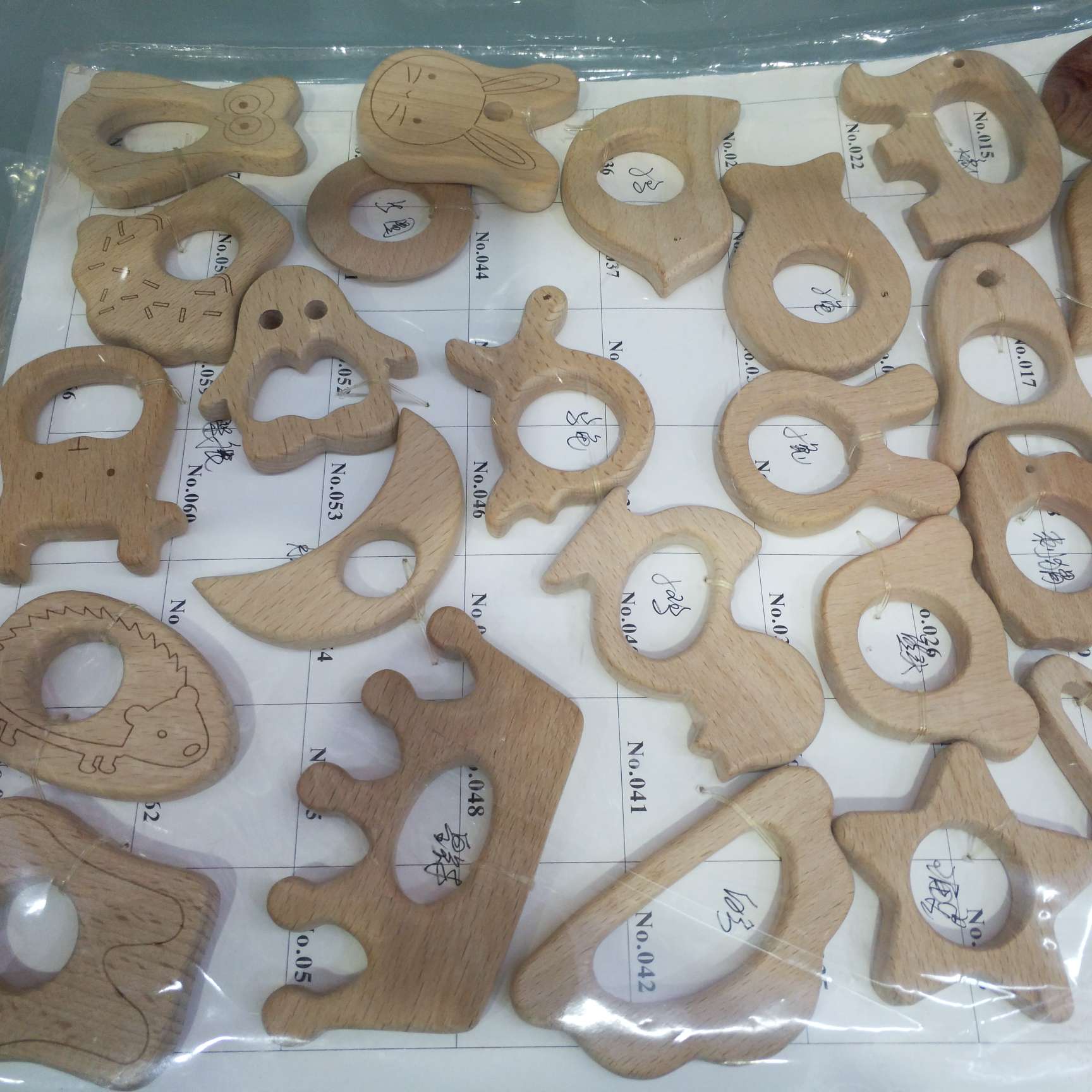 الحيوانات الكرتونية الطبيعية الطبيعية المستخدمة في طحن أسنان الأطفال الزان details Picture