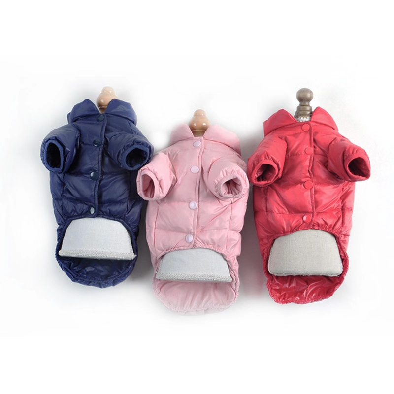 Blueport 爆款羽绒服。亲民的价格 简约的设计。三个经典色 搭配各类时尚单品都可以。产品图