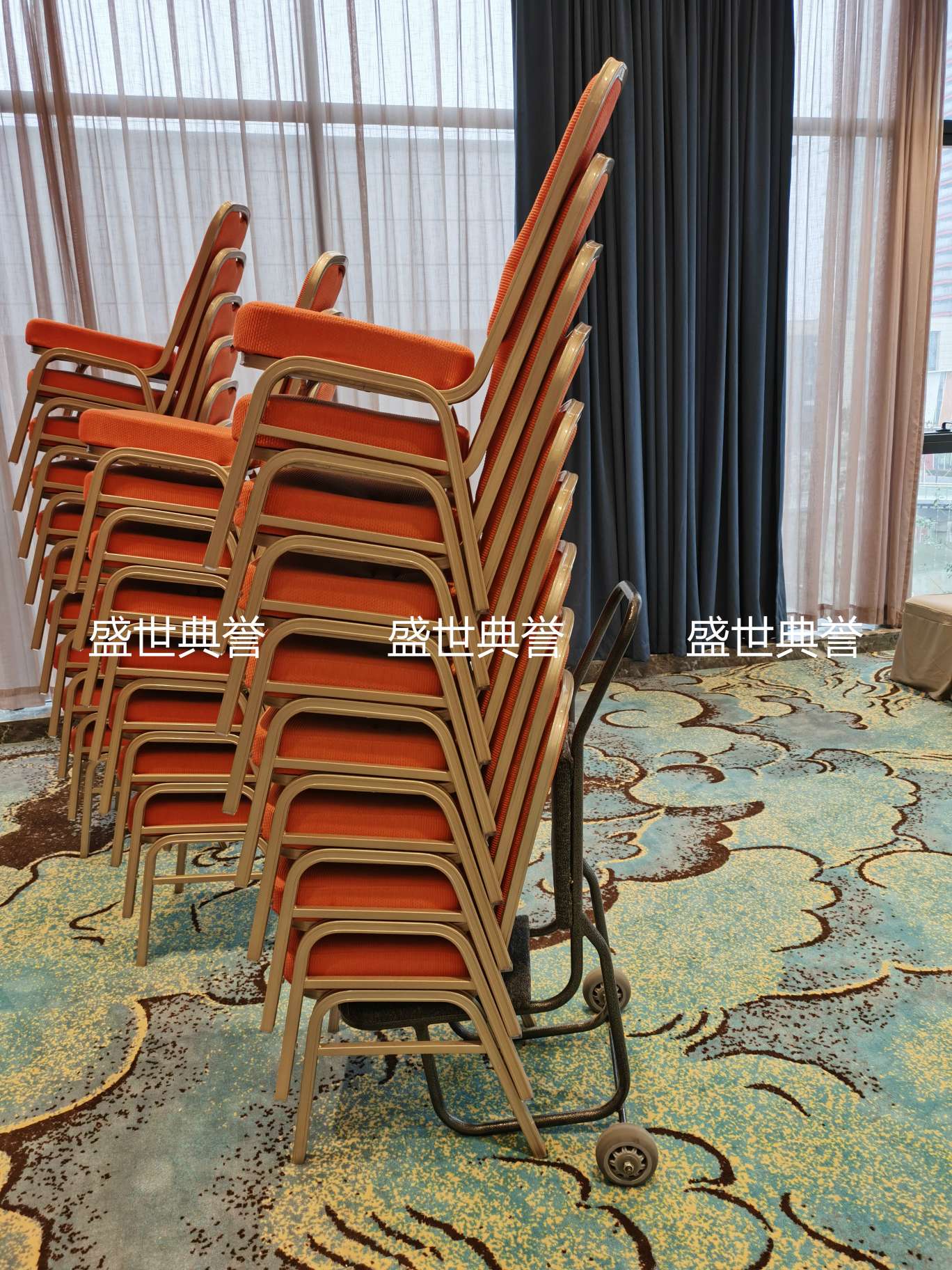 Nanchang hotel banquet hall wedding banquet dining tables and chairs Conference center folding aluminum alloy chairs Banquet tables and chairs Banquet chairs detail image 6