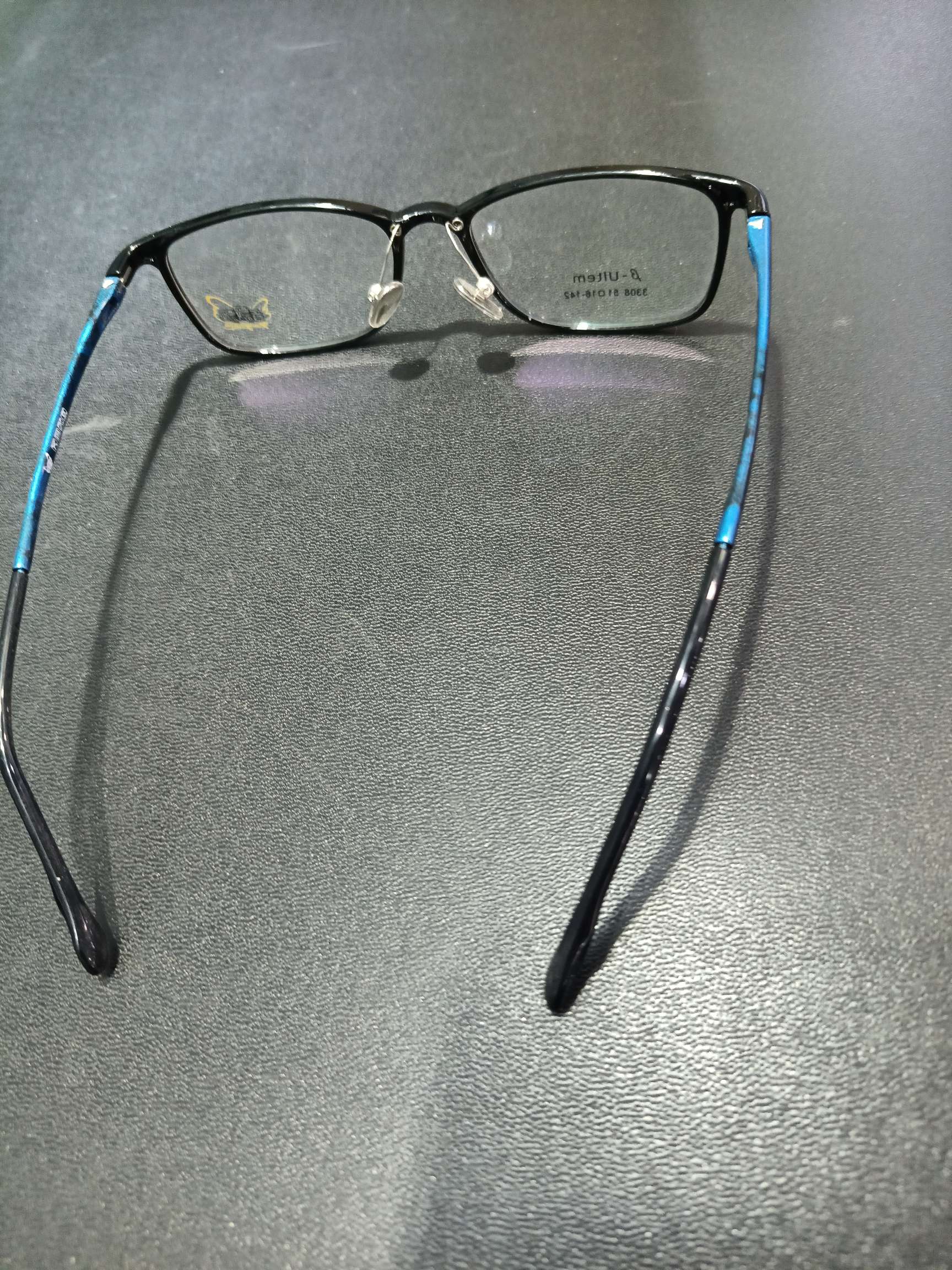 香飘飘板材架细节图