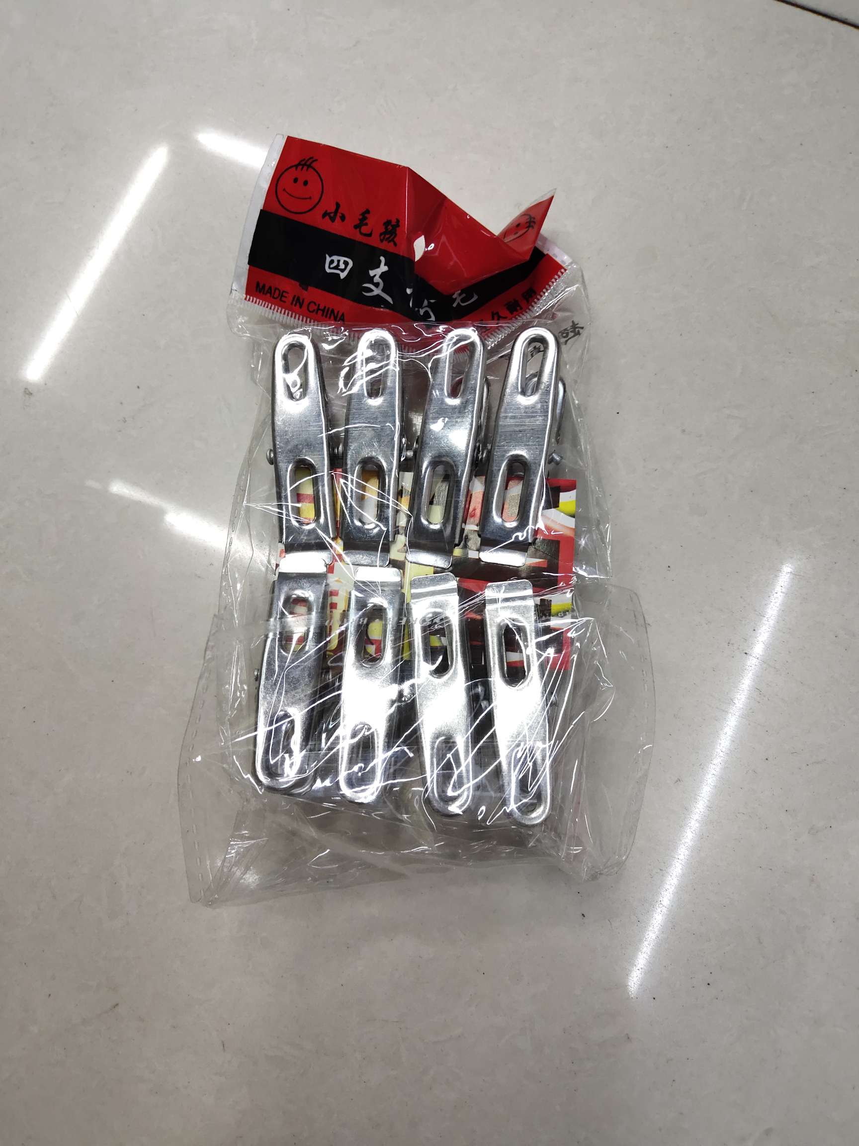 Eight steel clamps details Picture
