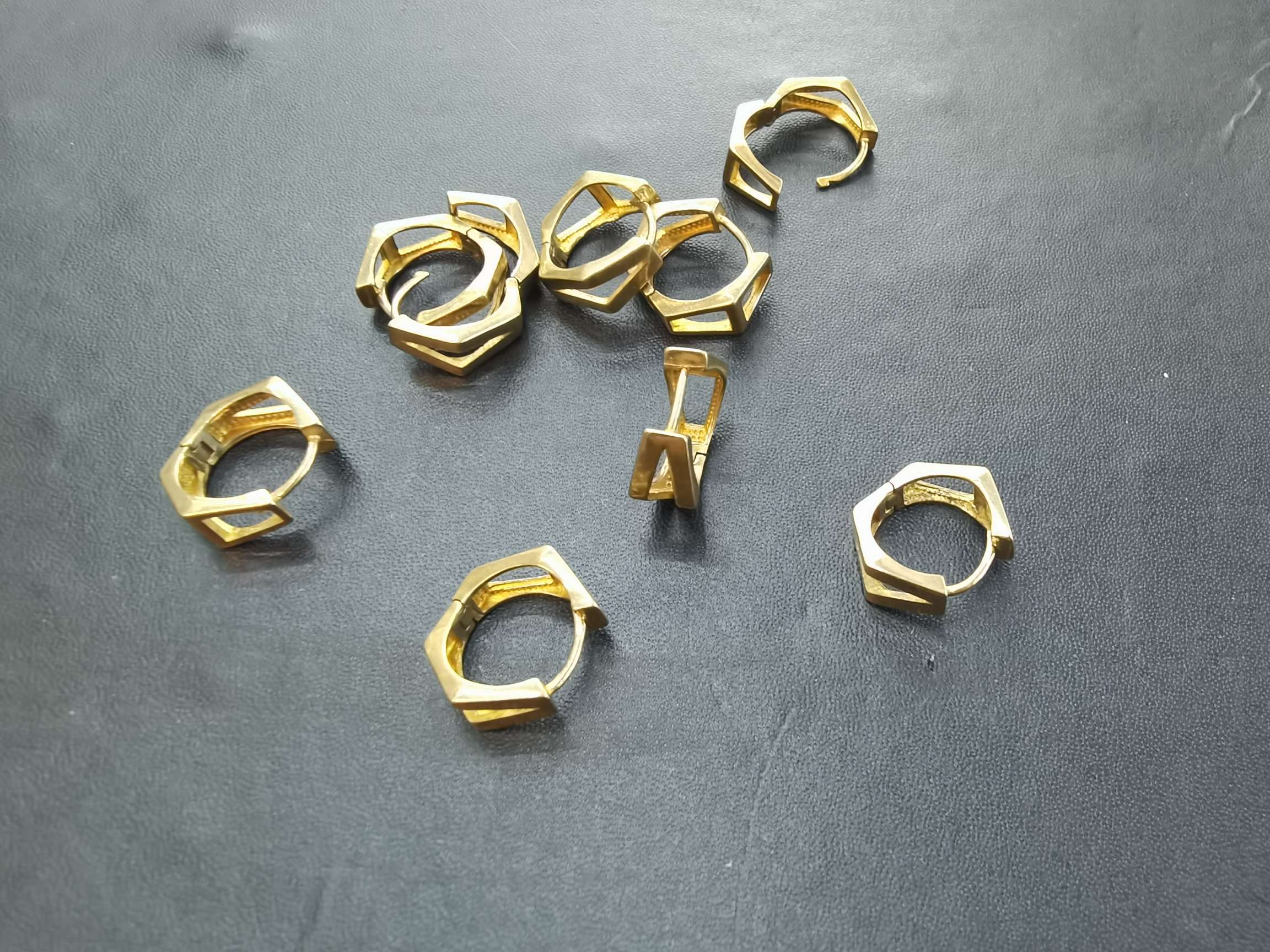 Hollow out ear clip thumbnail