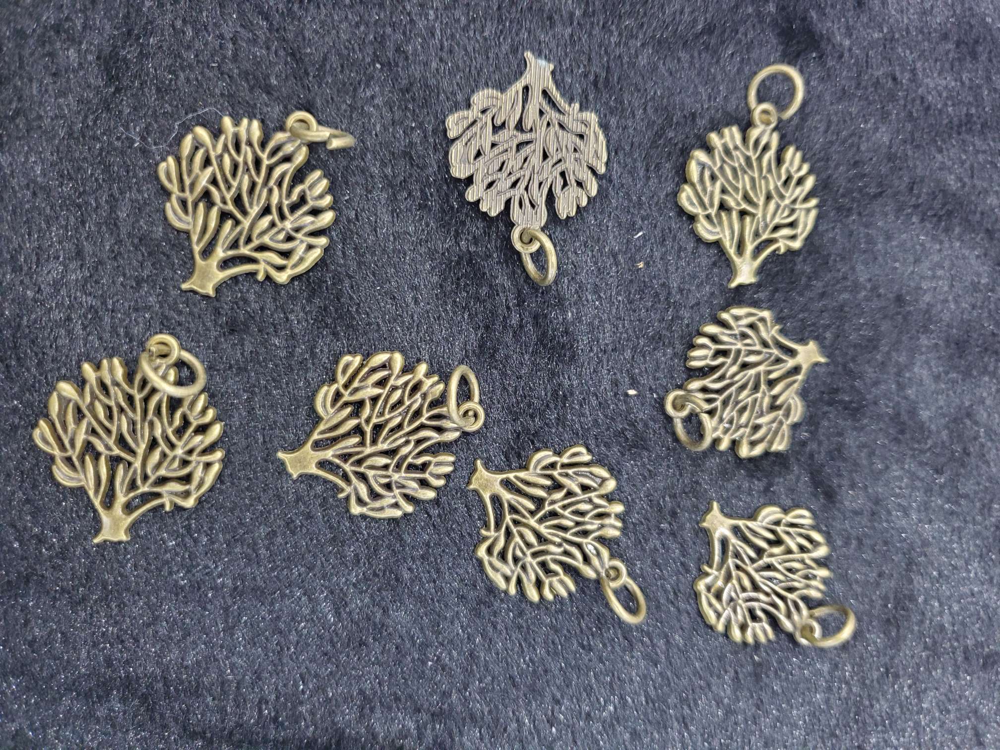 Alloy accessories, clothing accessories, jewelry accessories, notebook accessories, pendants, compasses 2 Specification image