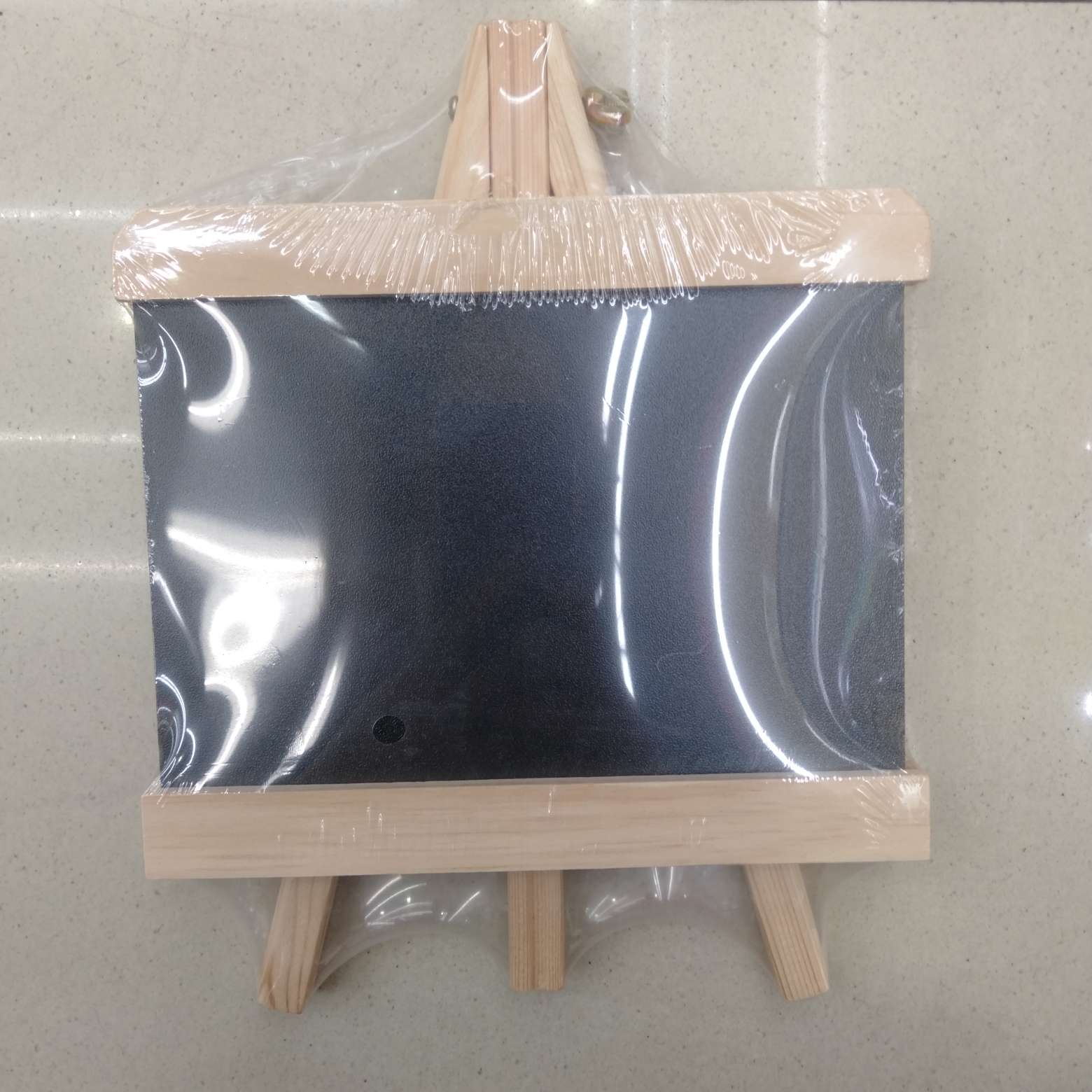 Blackboard Art Supplies Application Scenario