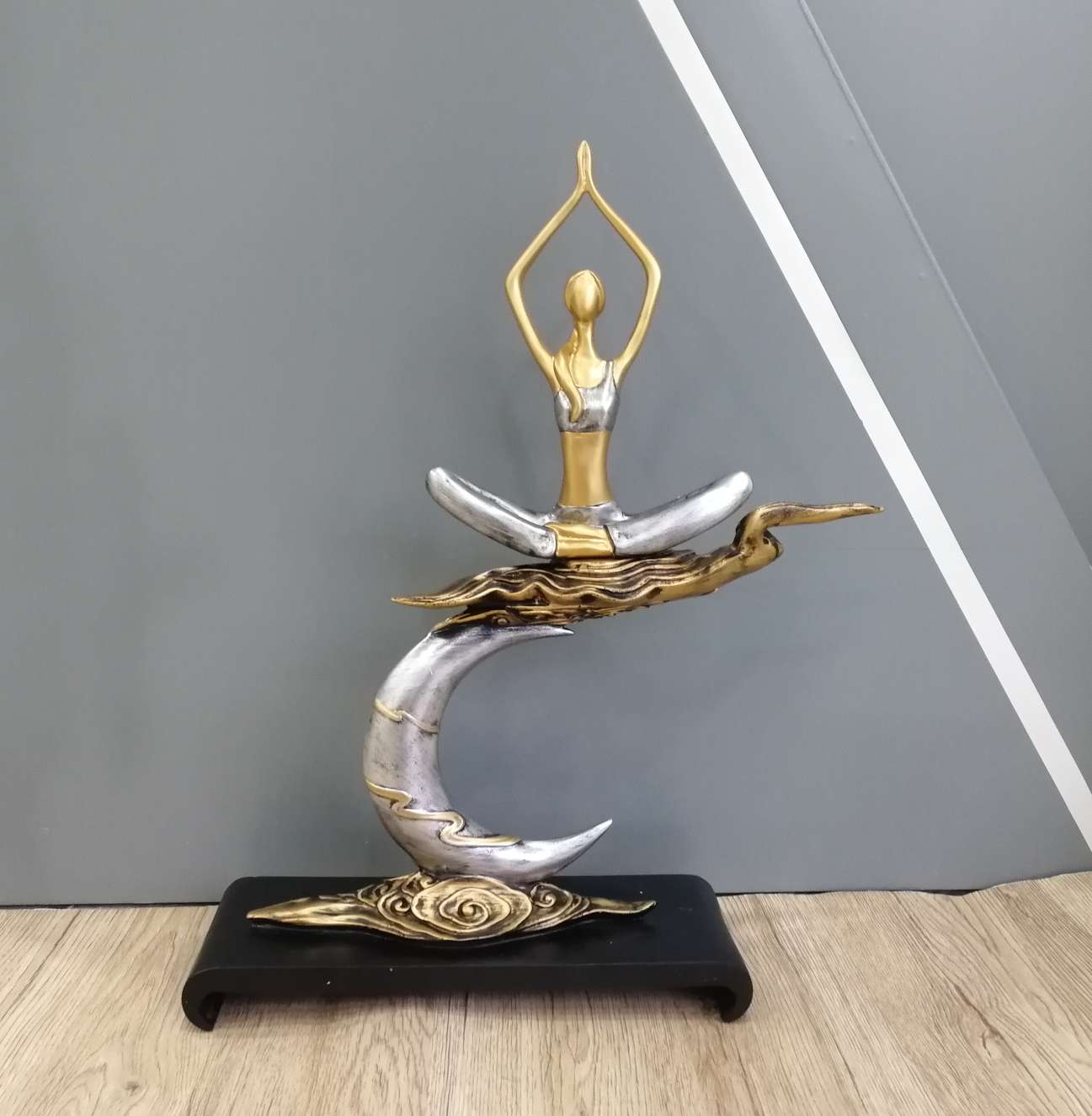 祥云月瑜伽摆件工艺品  树脂  工艺品摆件 树脂配件 