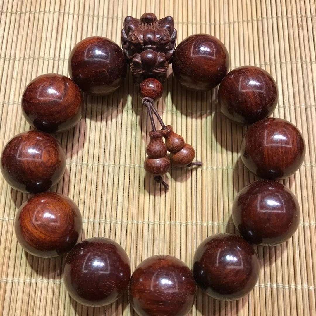 Natural sandalwood bracelet undefined