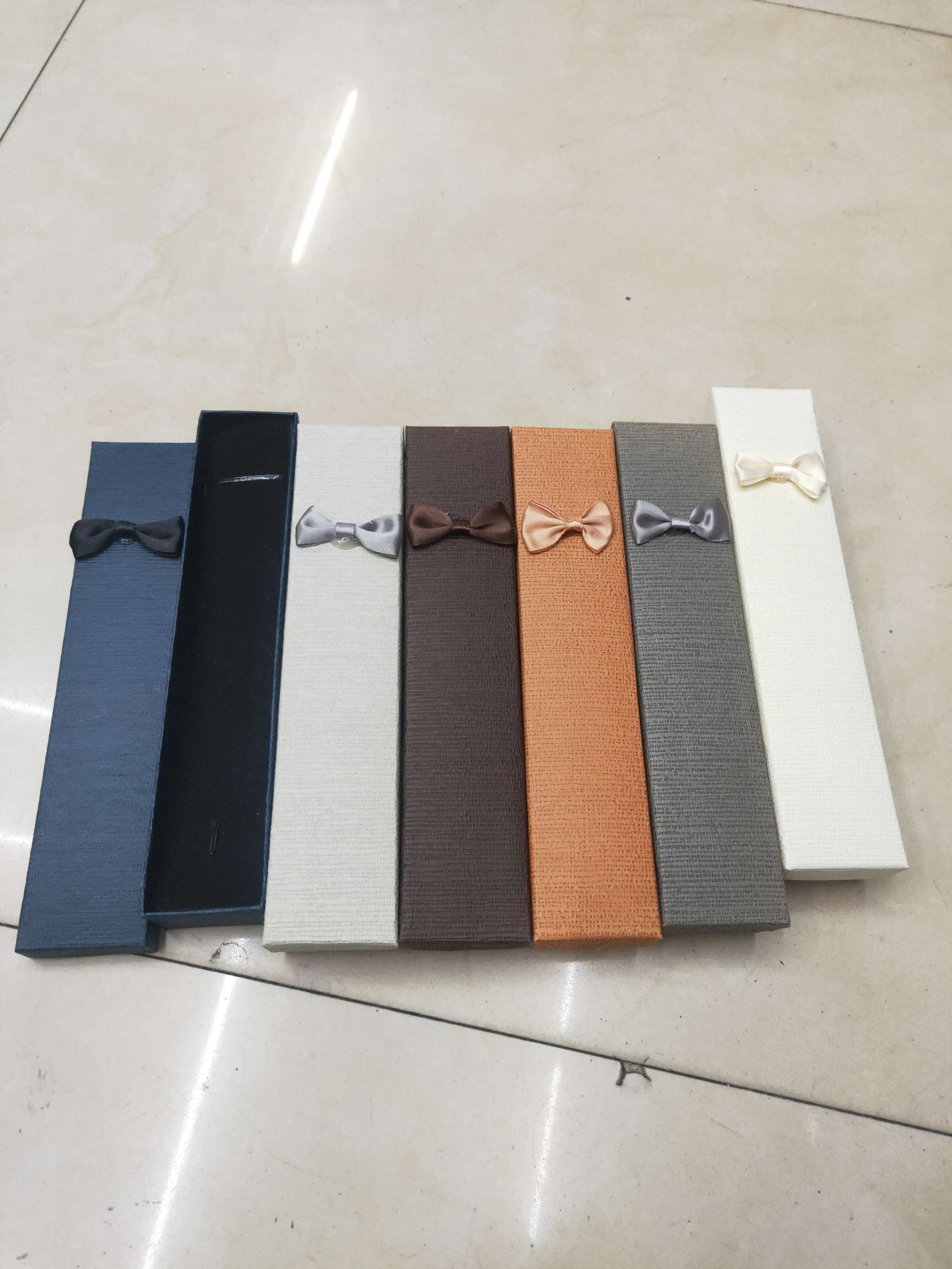 Bracelet box, watch box Specification image